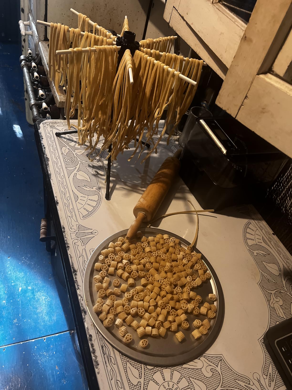 Philips 7000 Series Pasta Maker, ProExtrude Technology 150W, 8 discs, Perfect Mixing Technology, Prepare up to 8 Portions, HomeID App, White (HR2660/03) customer photo 2