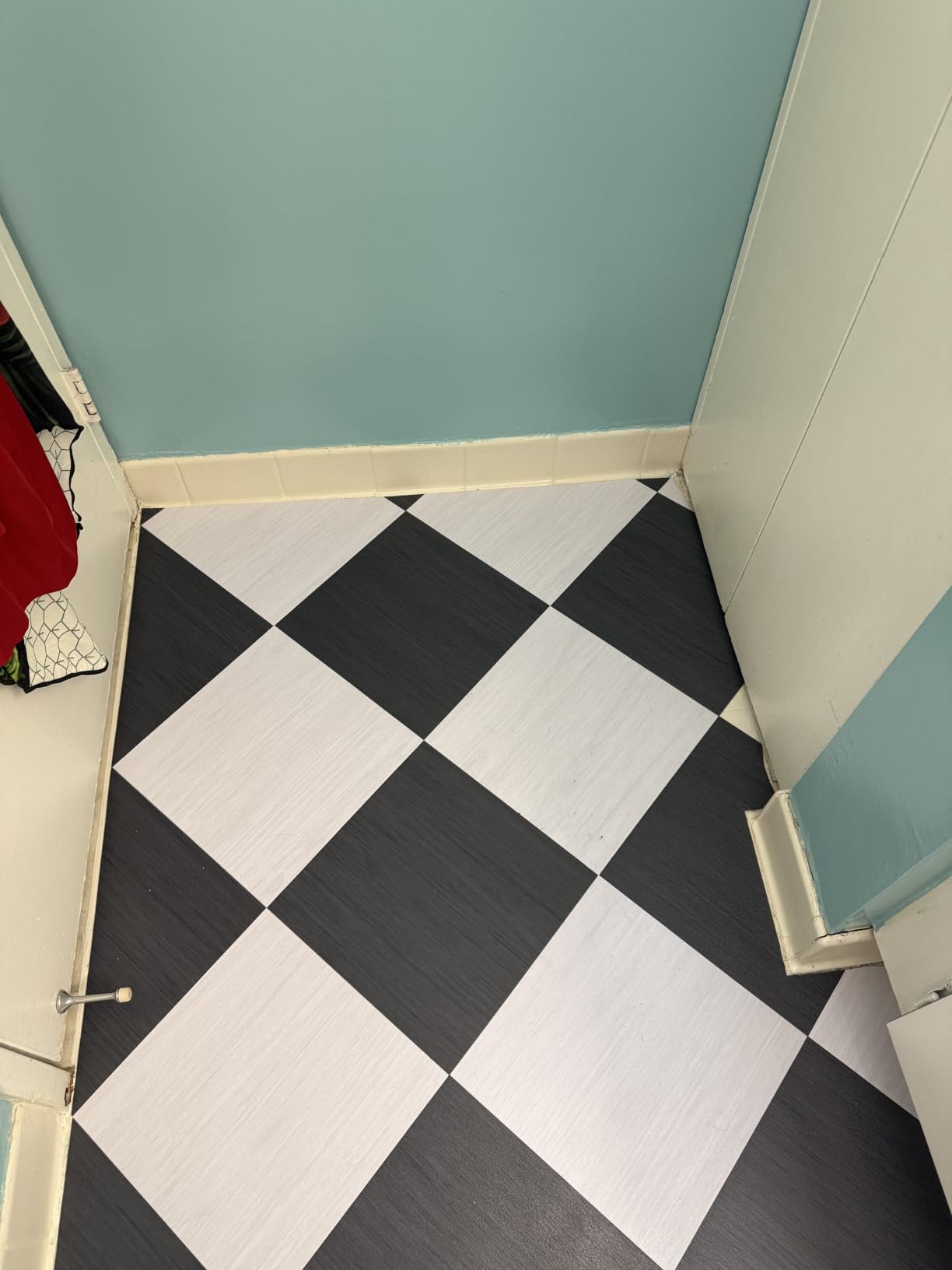 FloorPops x Chris Loves Julia 12-in by 12-in Bonneville Grey & White Marble Peel & Stick Floor Tiles, FP4421 customer photo 2