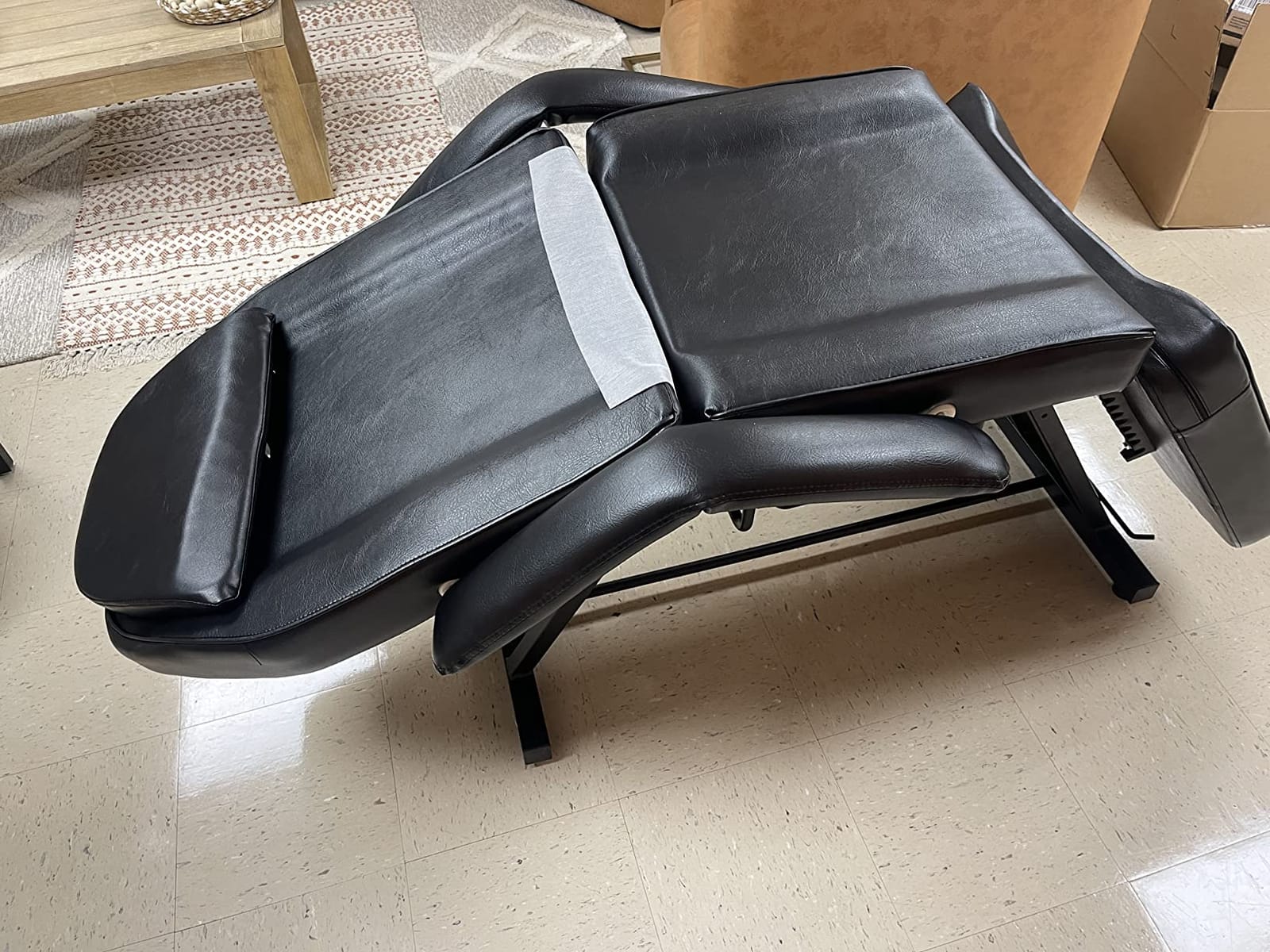 Hydraulic Facial Massage Table For Lash, Tattoo, Spa & Beauty Salon | Hydraulic Height Adjustment Provides Stable Support For Lash Extensions, Facial Treatments, Tattooing, Massage & Spa Services customer photo 1