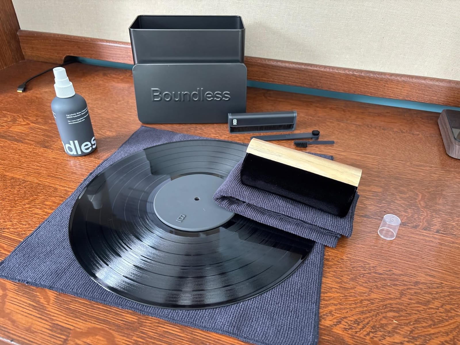 Boundless Audio Vinyl Record Cleaning Kit - 8-in-1 Brushes, Cloths & Case | Carbon Fiber & Velvet Brushes, Stylus Brush, 4oz Anti-Static Solution, 2 x Microfiber Cloths & Metal Storage Case customer photo 1