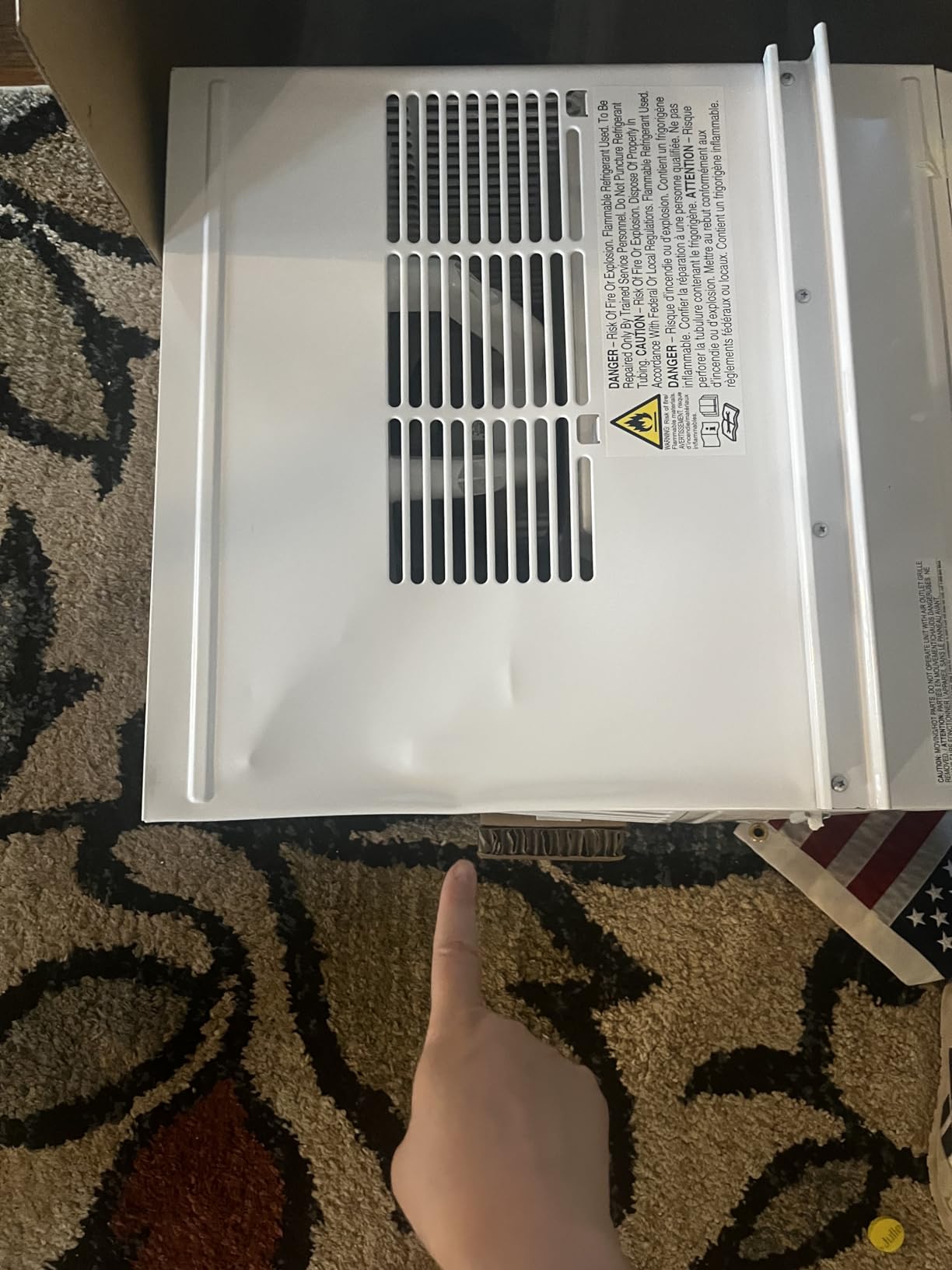 Frigidaire 12,000 BTU Window Air Conditioner with Remote Control, Cools Up to 550 Sq. Ft., Quiet Operation, Eco Mode, 3 Fan Speeds, Auto Restart, White customer photo 2