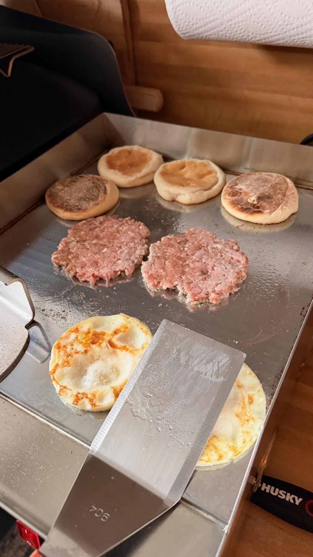 EGGKITPO 240V Commercial Electric Griddle 29 Inch Large Countertop Griddle 3500W Non-Stick Flat Top Grill Stainless Steel Teppanyaki Griddle with Adjustable Temperature 90℉-575℉ for Restaurant Use customer photo 2
