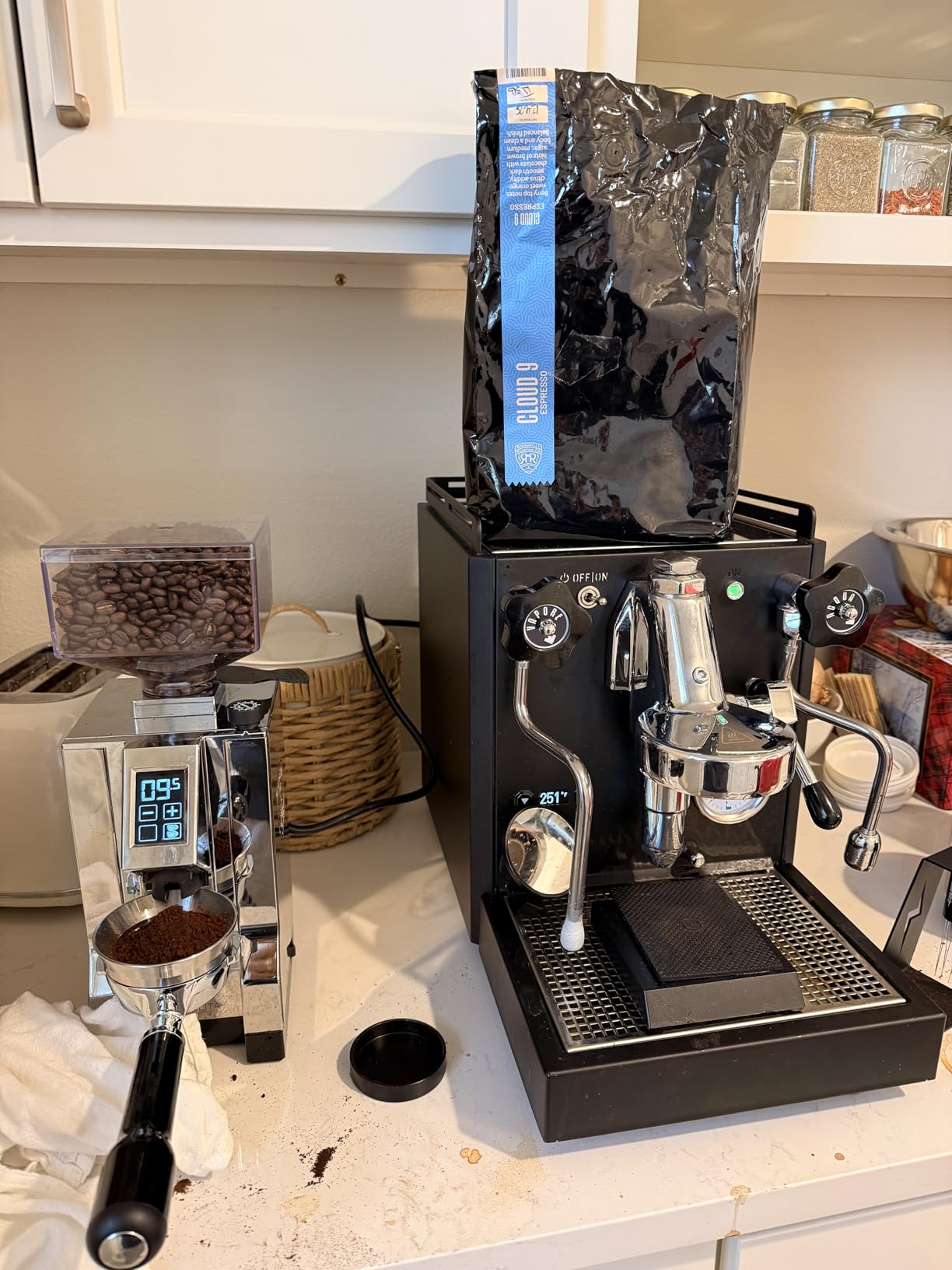 Diletta Bello+ Espresso Machine | E61 | PID Temperature Control | Shot Timer | Programmable Preinfusion | Handmade In Italy (Black) customer photo 1