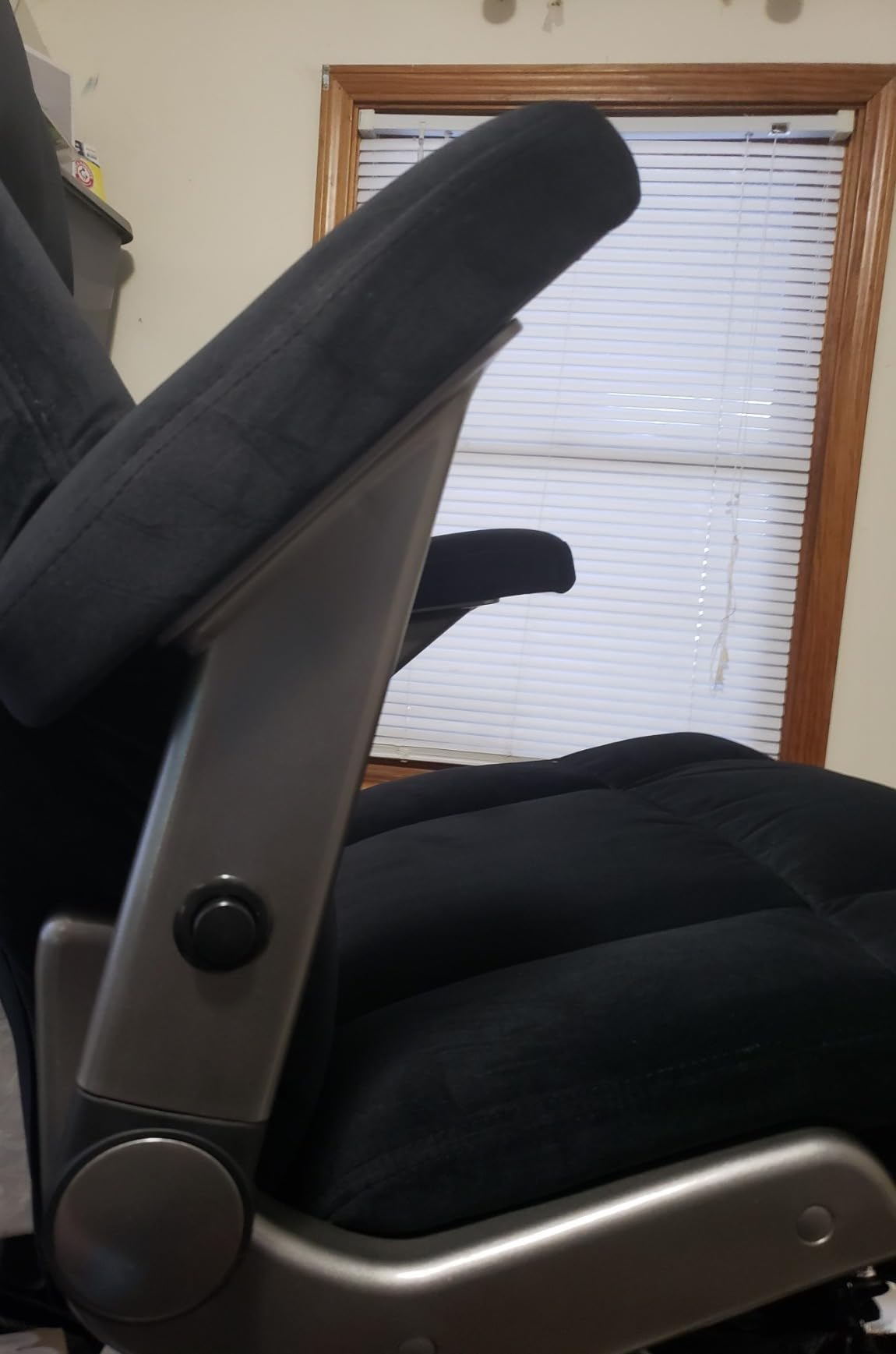 Big and Tall Office Chair 700lbs, Fabric Heavy Duty Executive Desk Chair | 3D Flip Arms, Extra Wide, Upgraded Wheels, Adjustable Lumbar Support, Metal Base, Large Ultra-Soft Ergonomic Computer Chairs customer photo 1
