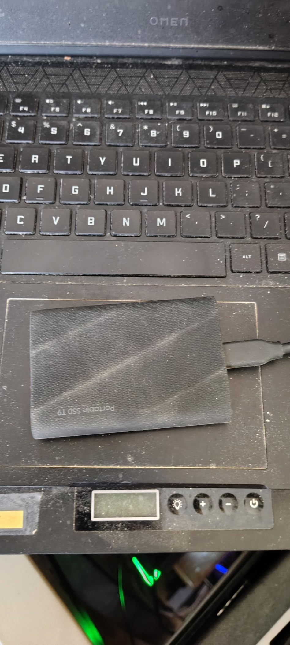 Samsung T9 Portable SSD 2TB, USB 3.2 Gen 2x2 External SSD, Up to 2,000 MB/s customer photo 2