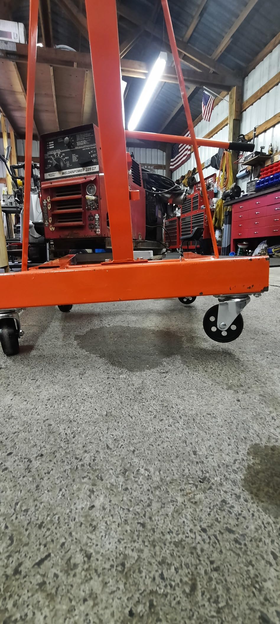 VEVOR Hydraulic Engine Hoist with Lever, 2 Ton/4400 LBS Heavy-Duty Cherry Picker Shop Crane, Foldable Engine Crane and Engine Hoist Leveler for Auto Repair, Motors, Weights Lifting, Loading customer photo 2