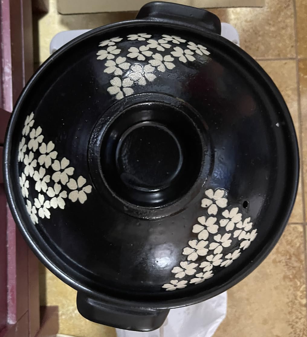 Banko-yaki Donabe Clay Pot - Authentic Japanese Earthenware with Cherry Blossom Design - Ideal for Cold Season Cooking - Made in Japan (Cherry Blossom, 1-2 people) customer photo 1