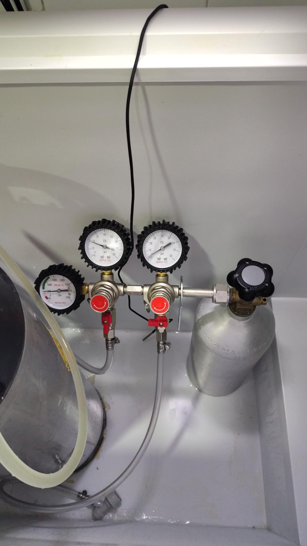 SPARC Gen2 Premium CO2 Regulator for Kegerator - C02 Keg Regulator for Beer | Soda, Bars, Kombucha with Integrated Safety Pressure Relief Valve - CGA320 2YR USA Warranty customer photo 1