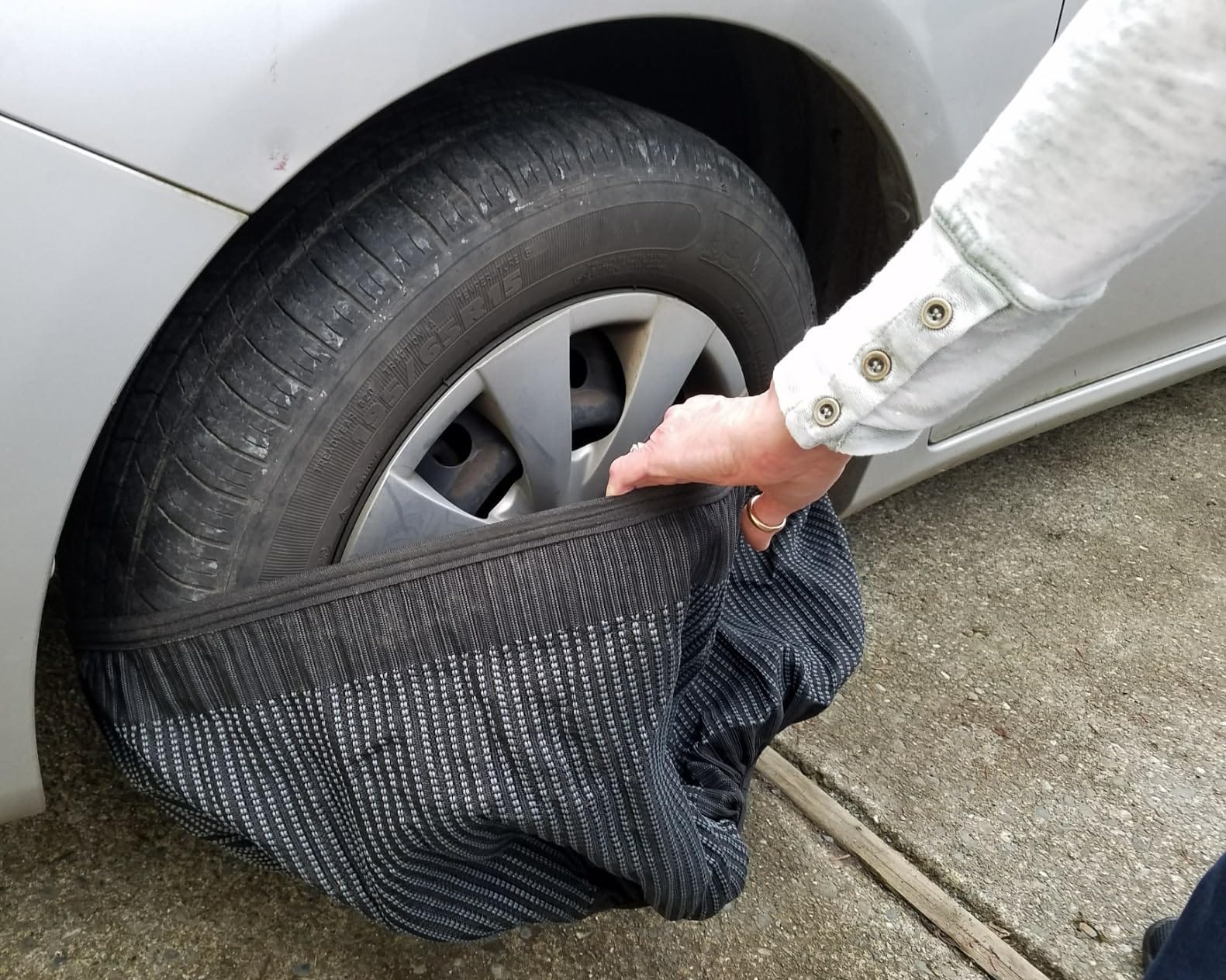 Snow Socks for Tires - Great Alternative to Tire Chains for Cars, 3D Fabric for Maximum Tire Traction & Grip, Fits SUVs, Most Subaru Models, Minivans, Pickups & Sedans (Set of 2) - Medium customer photo 2