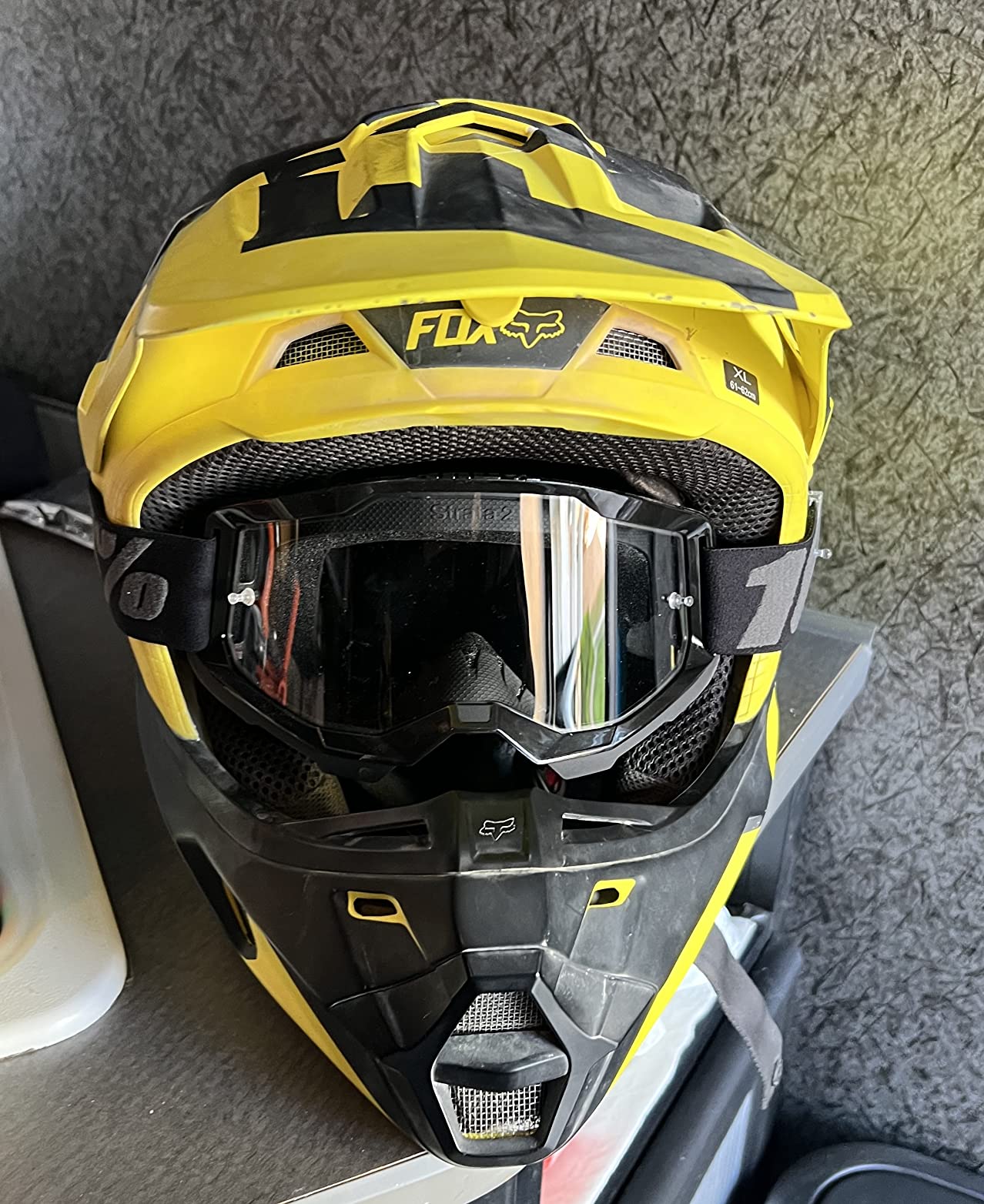100% STRATA 2 Goggles - Sports Goggles for Motocross & Mountain Biking - Eyewear for Bike Riders - Motocross Eyewear for Men customer photo 2