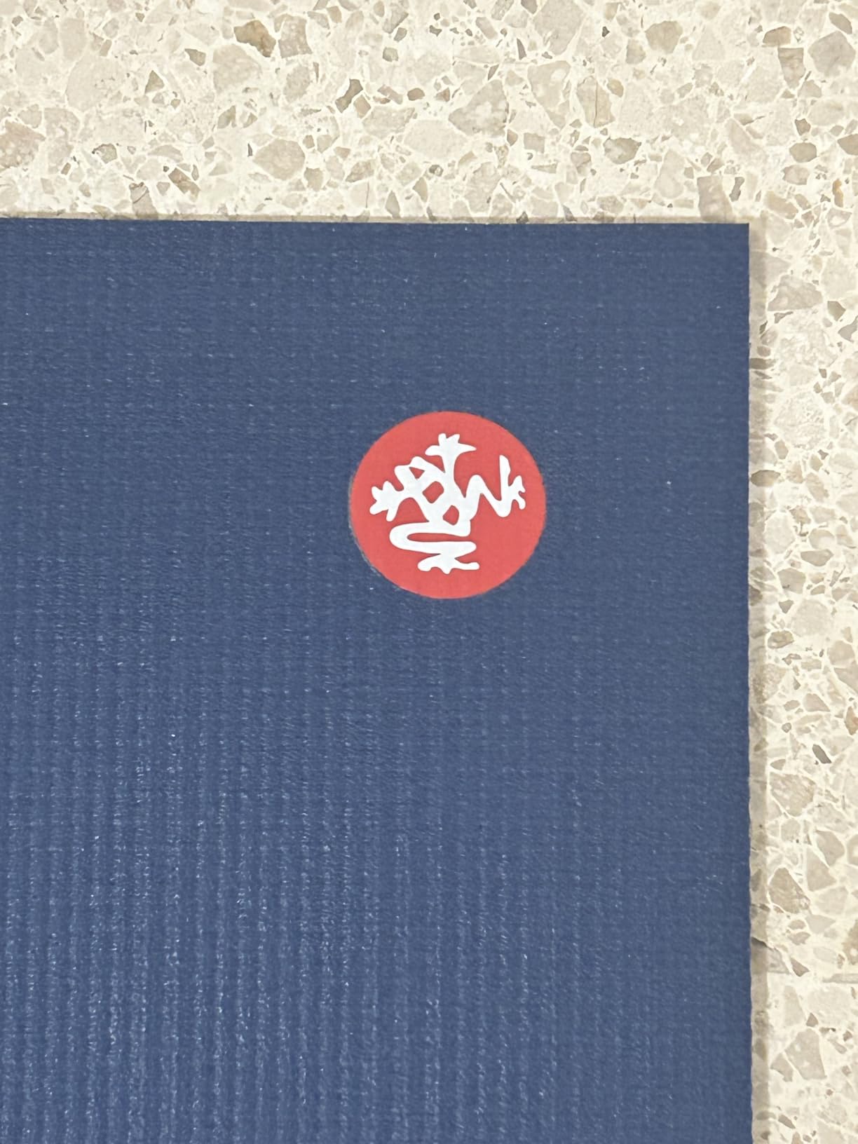 Manduka PRO Yoga Mat - 6mm | Lifetime Durability | Premium Studio Quality | Teacher Approved customer photo 2