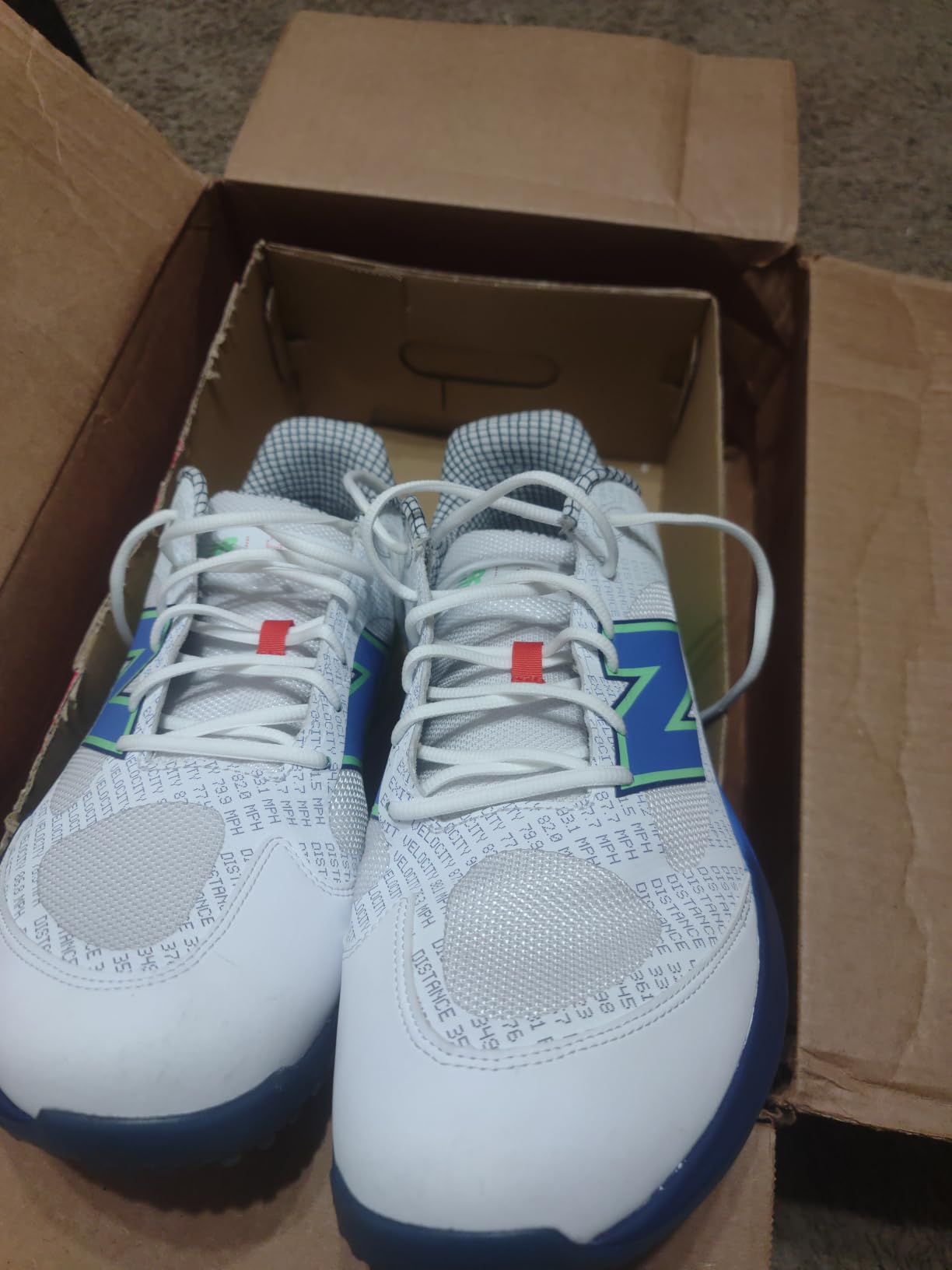 New Balance Men's Fresh Foam 3000 V7 Turf-Trainer customer photo 1
