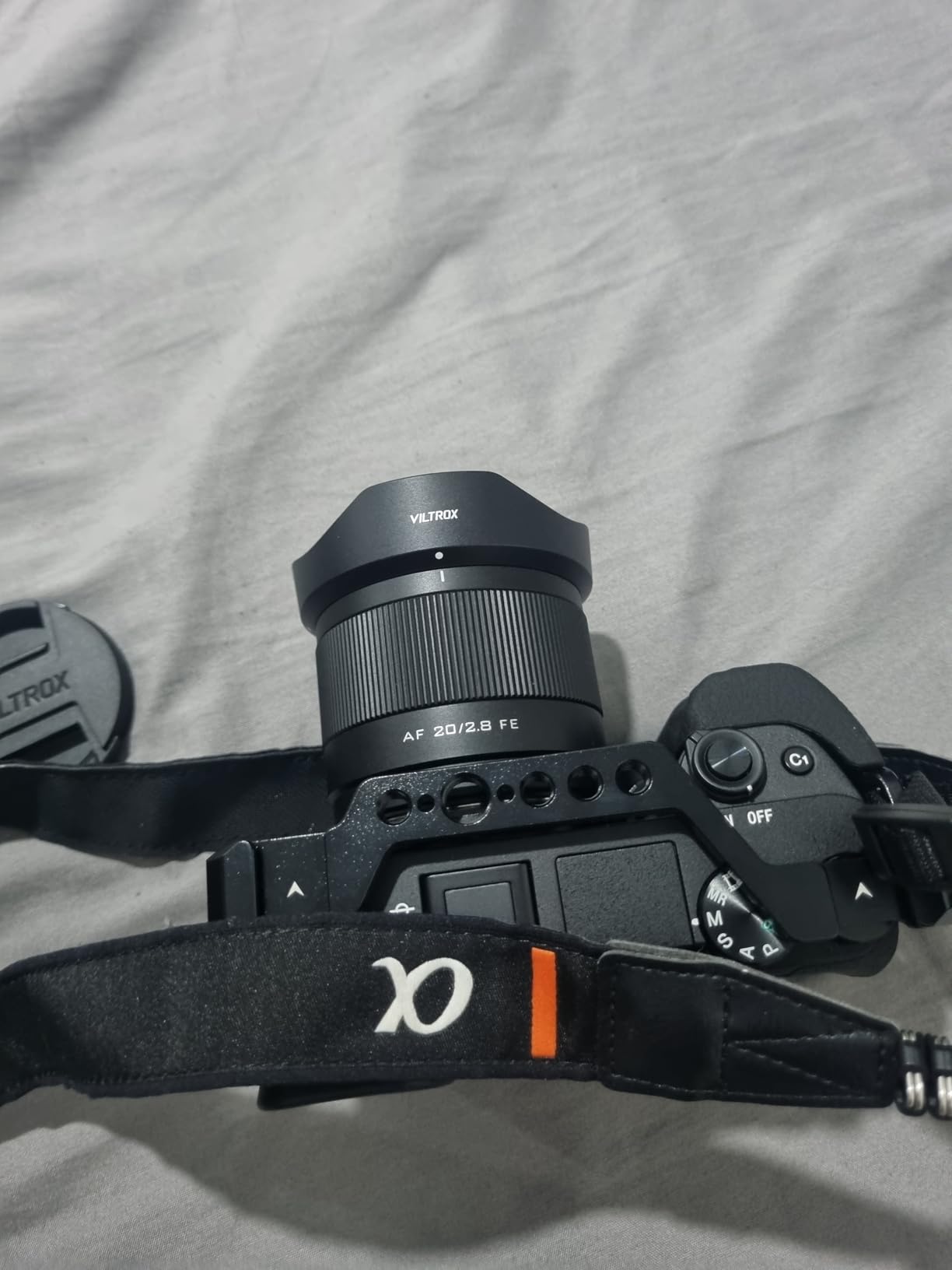 VILTROX 20mm f2.8 FE for Sony, AF 20mm f/2.8 FE Lens for Sony E | AF 20/2.8 FE Wide Angle Lens for Sony e Mount a6000 a6100 a6300 a6400 a6500 a6600 ZV E10 FX30 A6700 ZV E10II customer photo 1