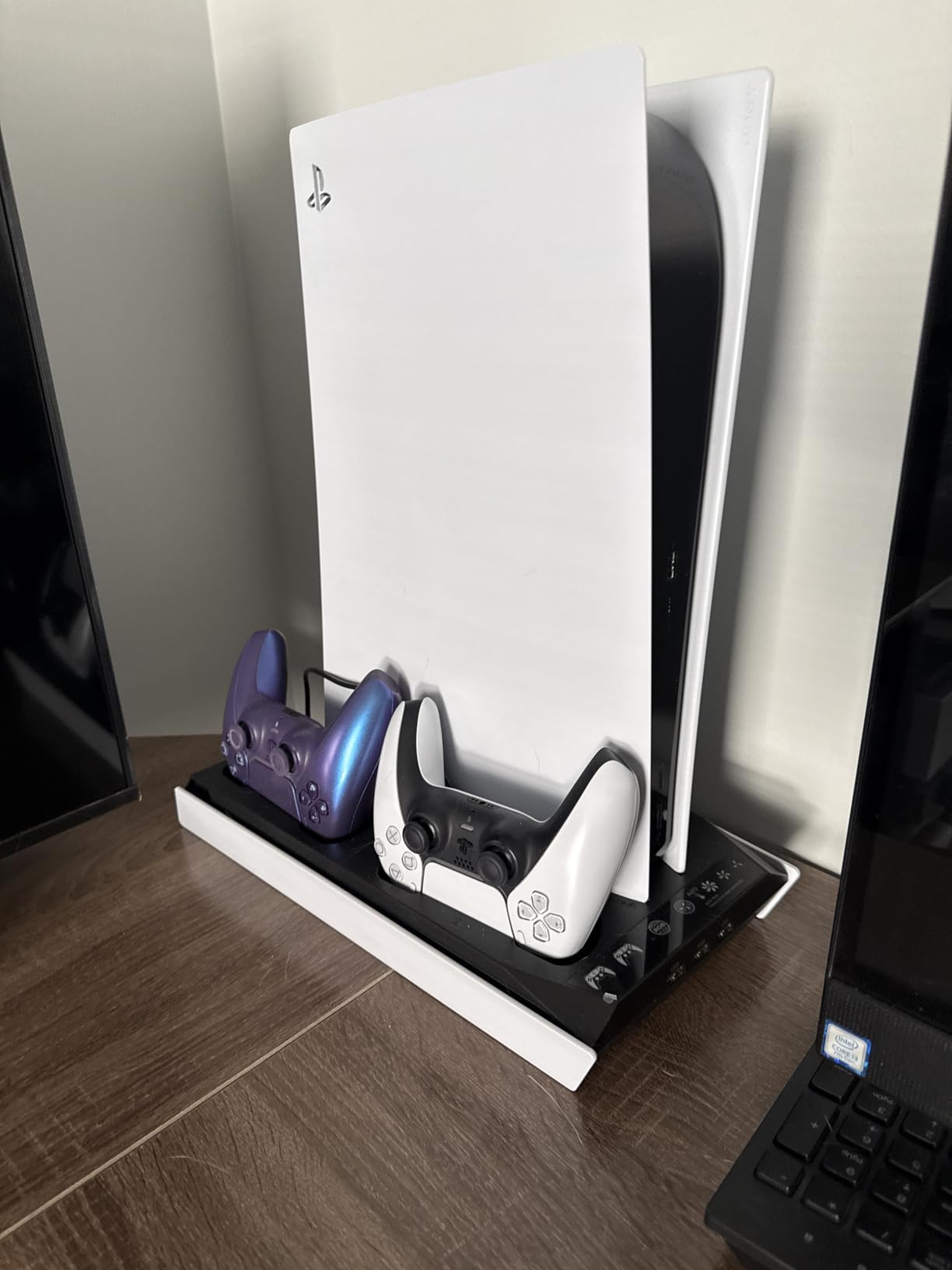Rysker PS5/Slim/Pro Stand, PS5 Cooling Station Built-in 3-Level Cooling Fan & Fast Charger for Disc & Digital, PS 5 Accessories with Safety Screw and Headset Holder for PlayStation 5 Case customer photo 2