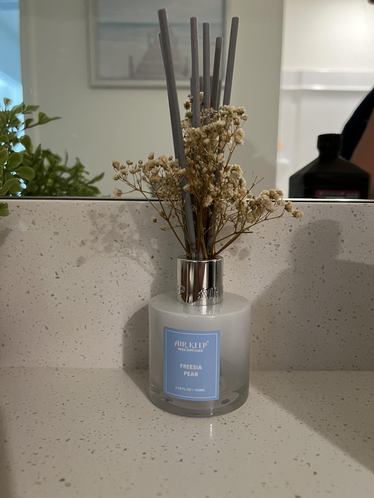 Airkeep Reed Diffuser Set,3.38 fl oz (100 ml) - Clean Linen Oil Diffusers with 8 Reed Sticks,Home Fragrance Reed Diffuser for Bathroom Shelf Decor customer photo 1