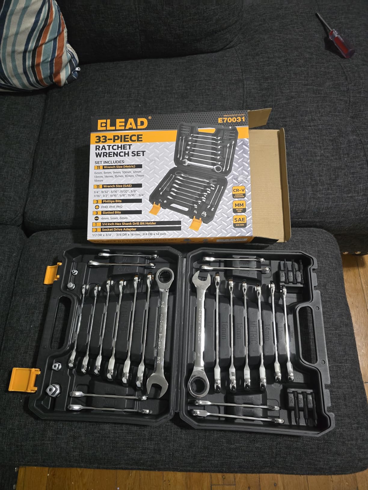 33-Piece Combination Ratchet Wrench Set | SAE & Metric Sizes (1/4