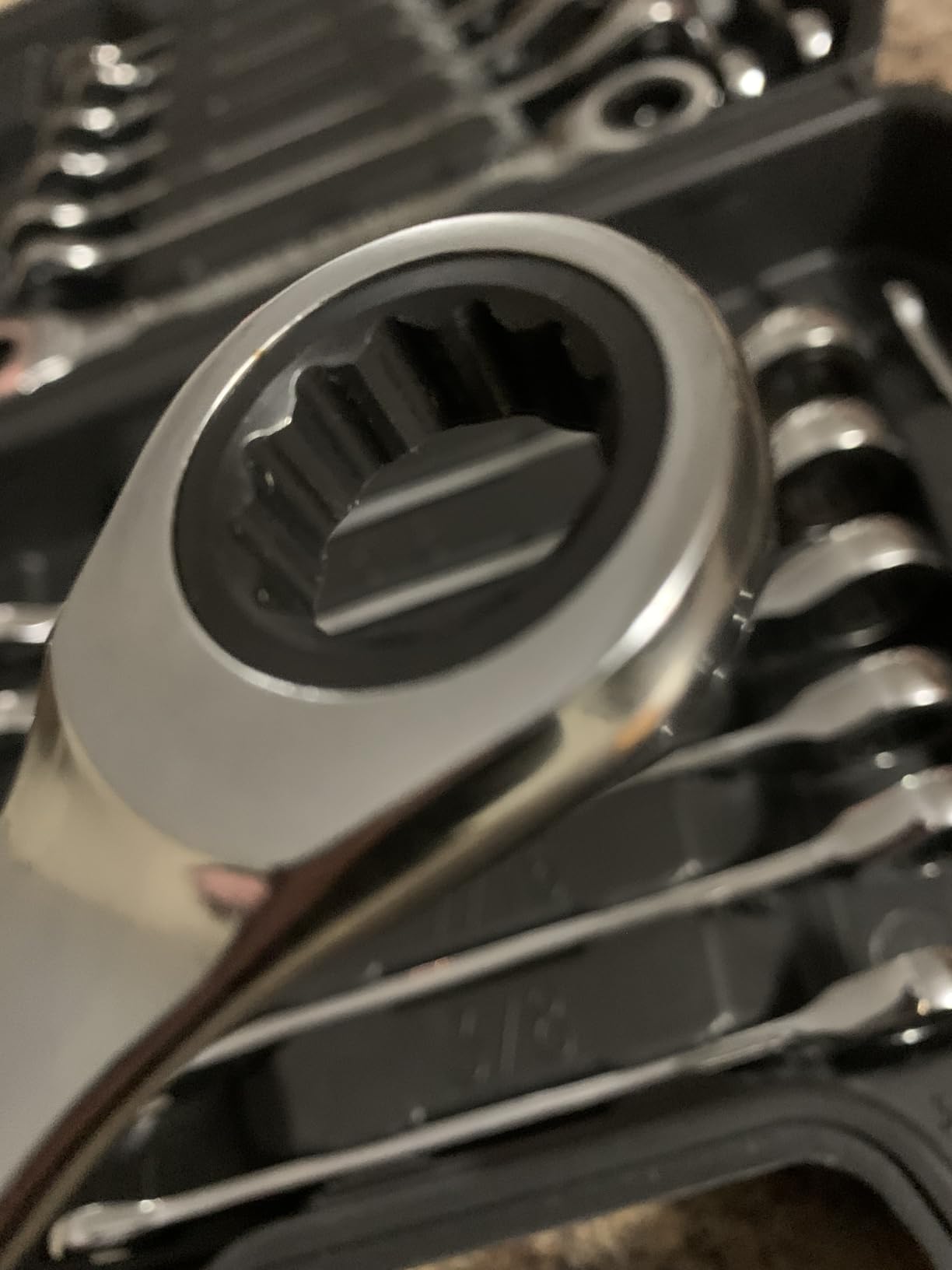 33-Piece Combination Ratchet Wrench Set | SAE & Metric Sizes (1/4