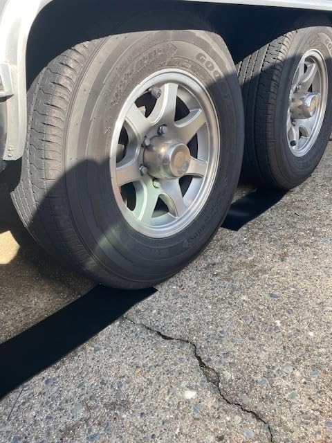 RV Leveling Blocks Ramp Kit, 2 Packs Camper Leveler System for Travel with Two Chocks, 2 Anti-Slip Mats, 1T Bubble Level and Carry Bag, Up to 35000 LBS, Easier & Faster to Level Camper-Orange customer photo 1