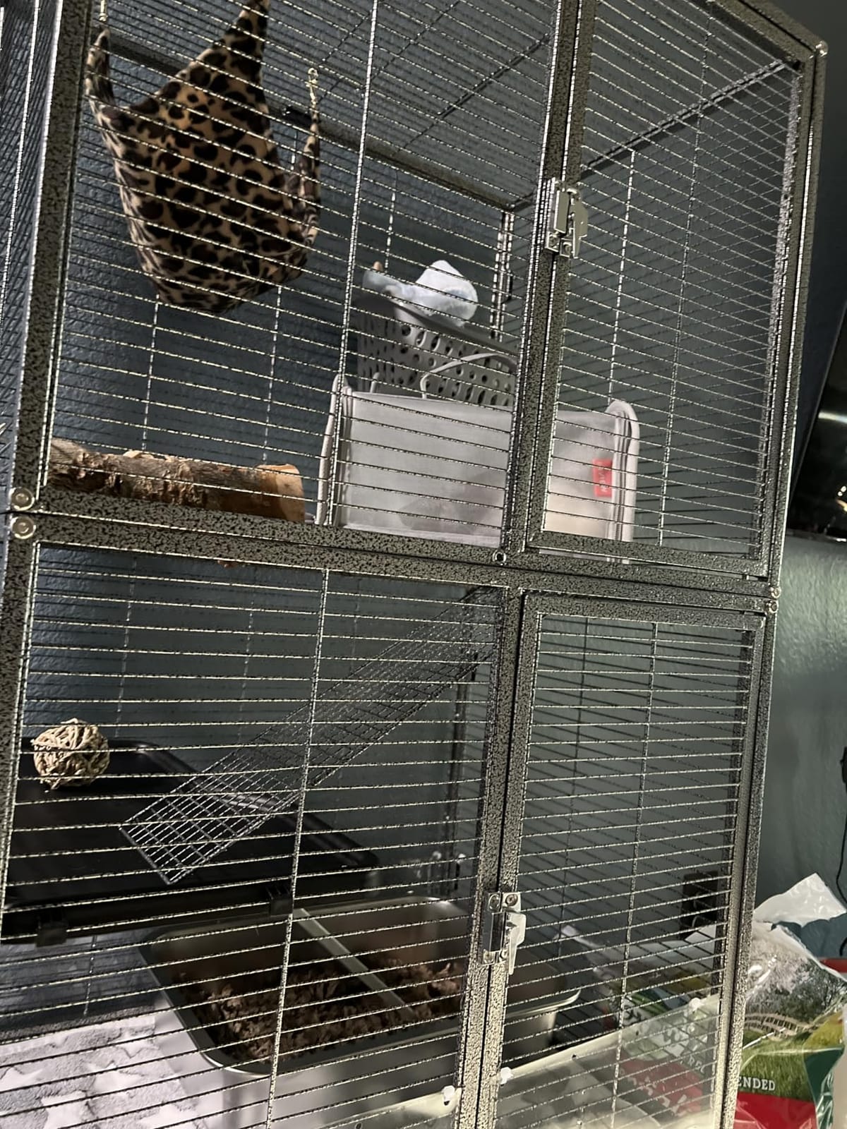 Large Two Full Story Deluxe Double Unit 4-Tiers Ferret Cage customer photo 2