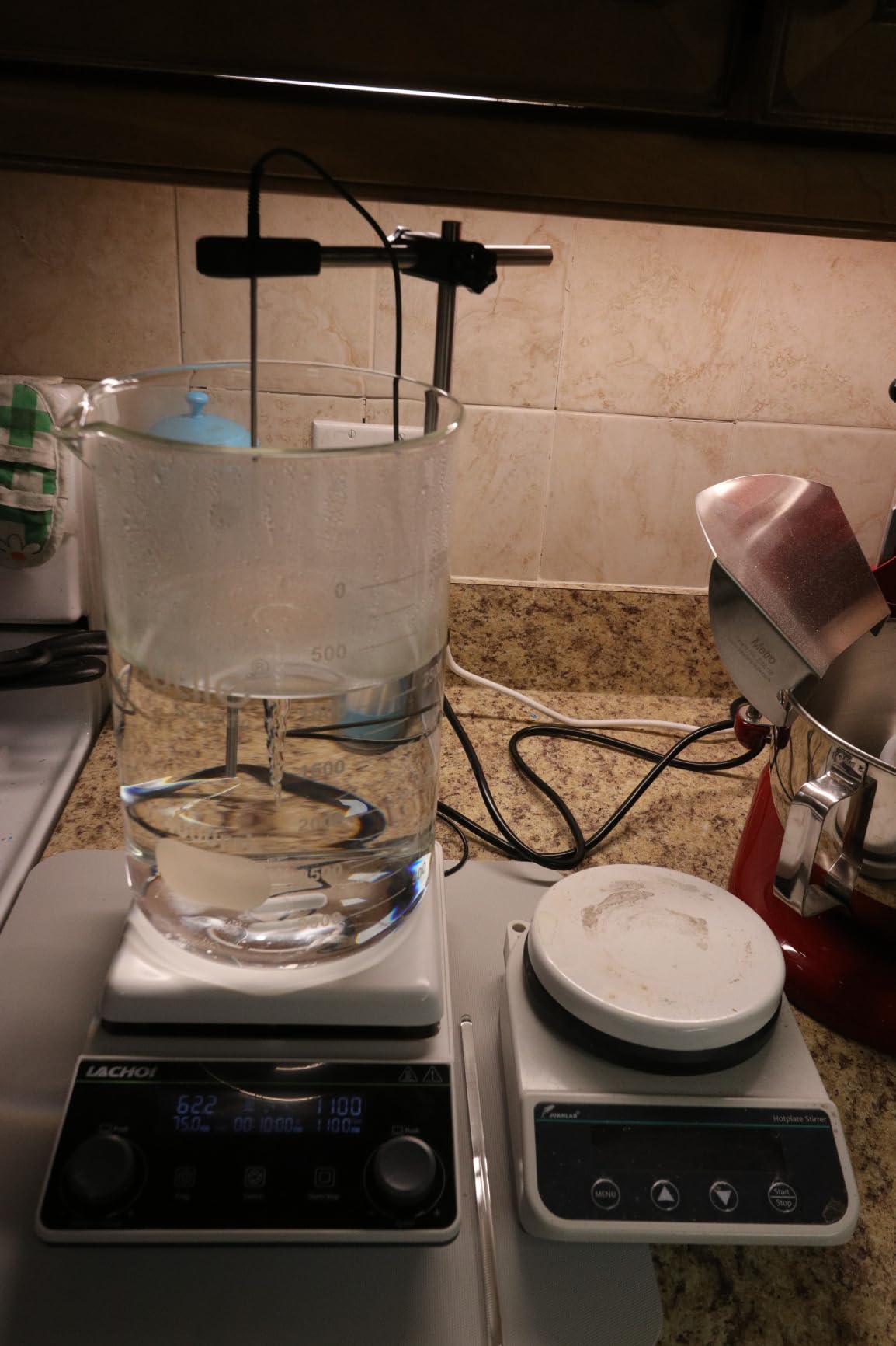 Magnetic Stirrer Hot Plate Stirrer LCD 300C Max 5L 5.9in Stir Plate, 1600RPM, with Stir Bar & Temp Sensor customer photo 1