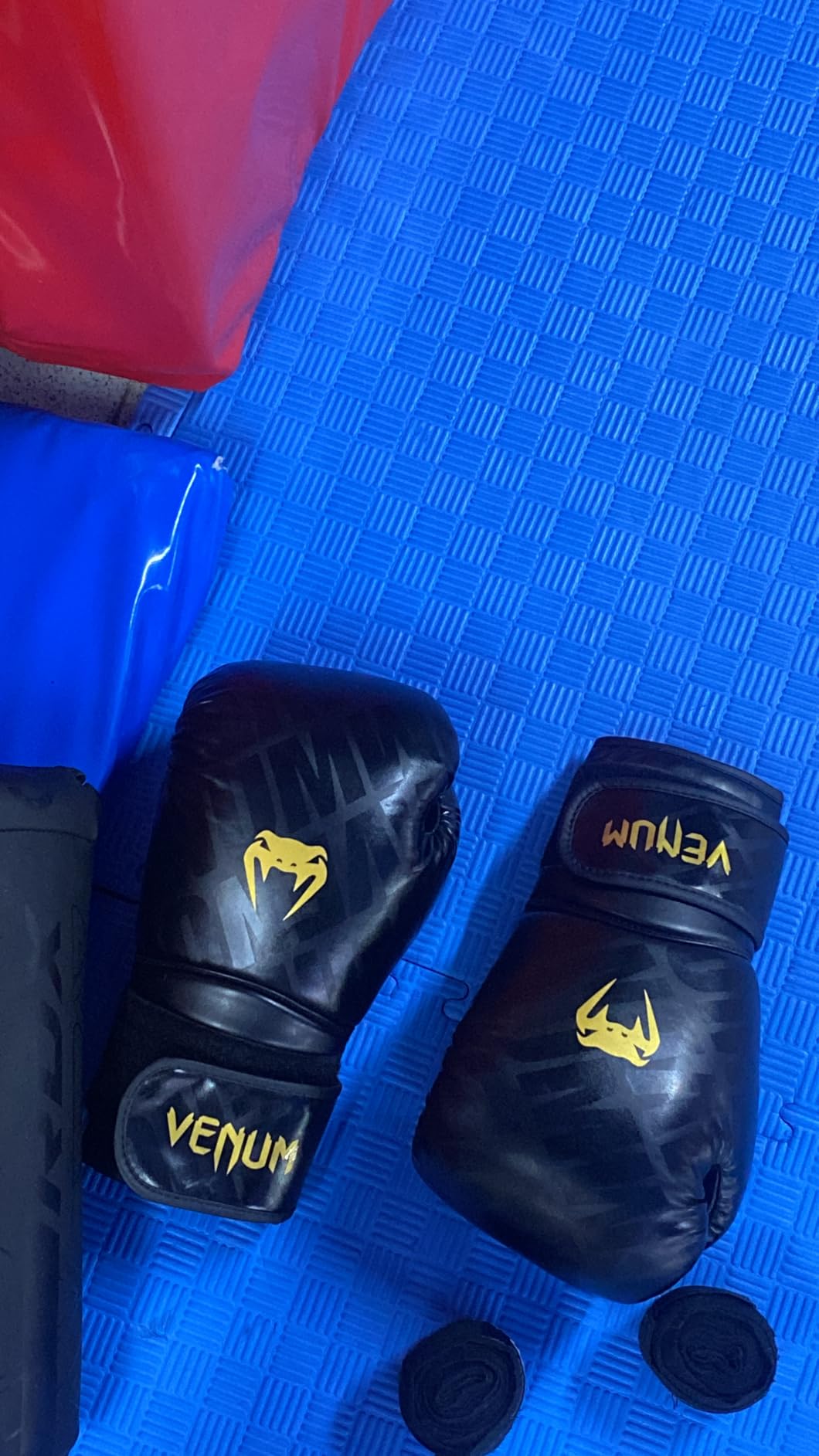 Venum Contender 1.5 Boxing Gloves customer photo 2