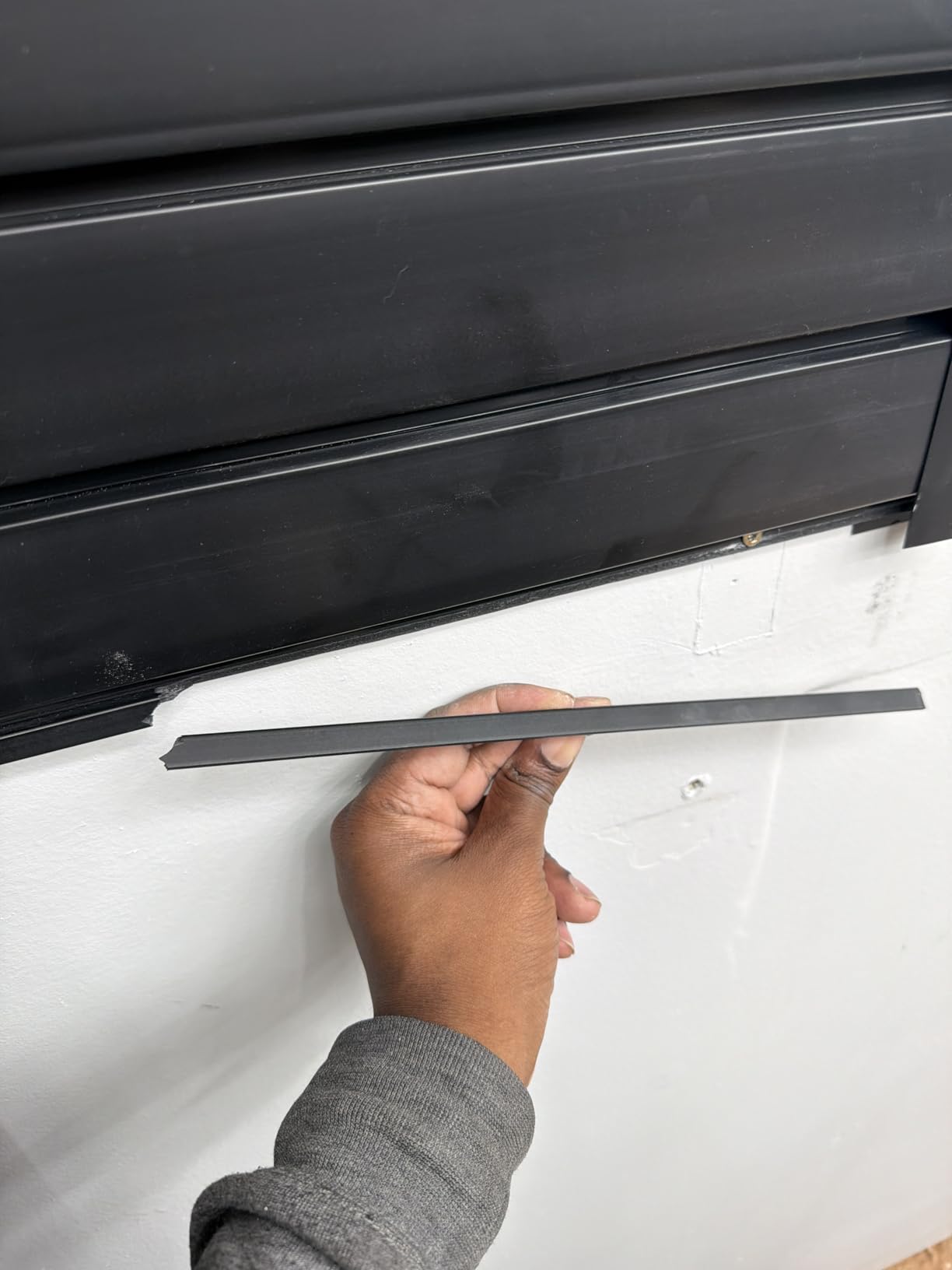 Neoaider Slatwall Panel 4 FT x 4 FT, Interlocking Slat Wall Paneling, White, Wall Mounted PVC Wallpanel for Garage Storage and Organizer customer photo 1