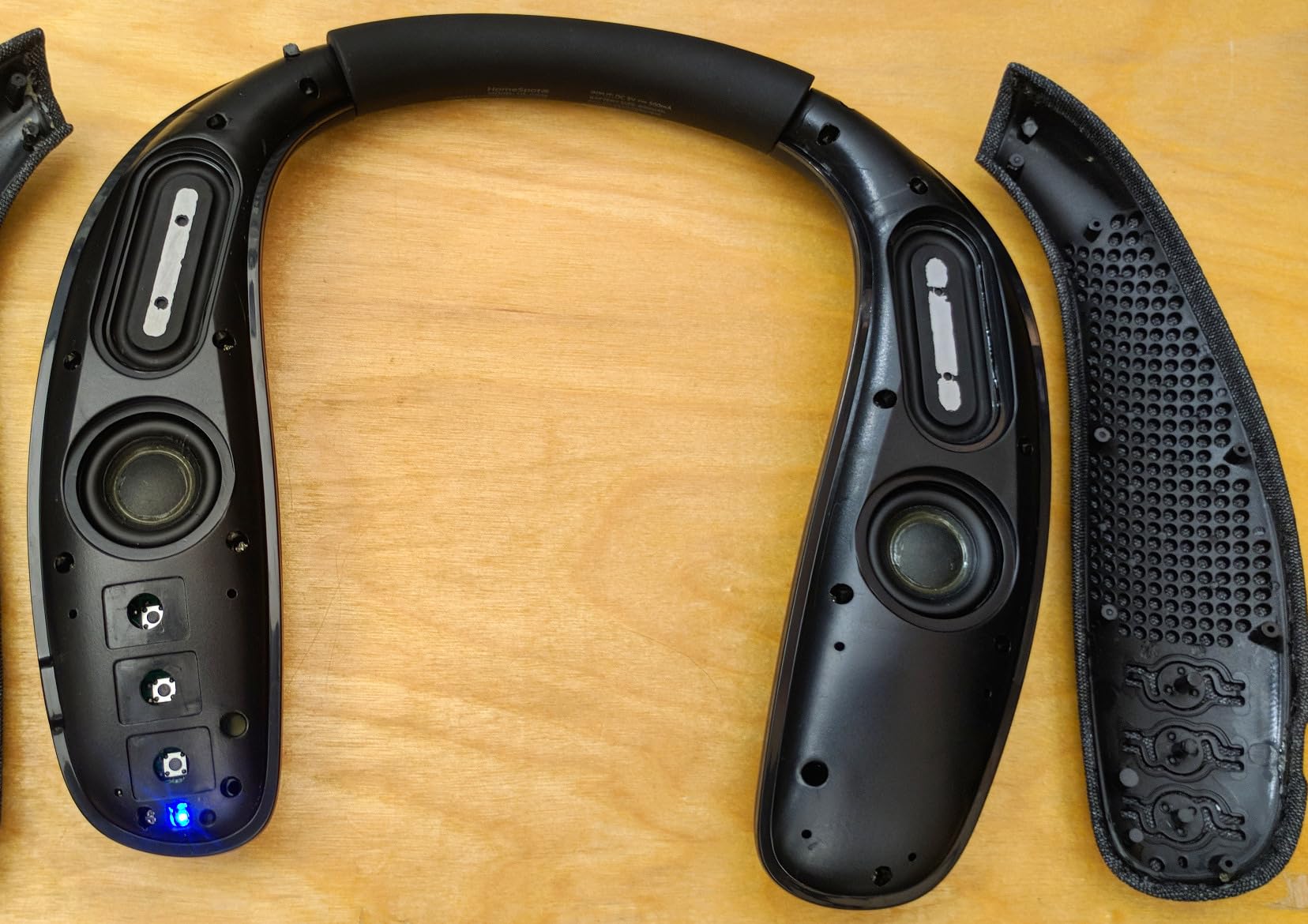 BA210 v2 Auracast Bluetooth Transmitter & JY538 Neckband Speaker | Pre-Paired for TV & Instant Setup | Bluetooth 5.3 & aptX Low Latency | Optical/3.5mm/RCA Inputs | 50H Neckband Playtime customer photo 2