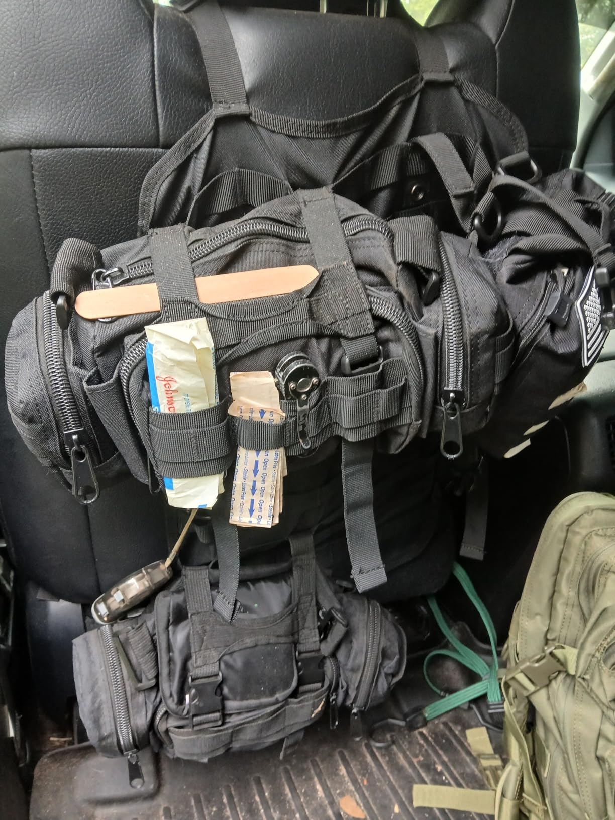6 Pack Tactical Molle Car Seat Back Organizer - Tactical Vehicle Panel Organizer with 5 Detachable Molle Pouch for Car Truck Ford Jeep Vehicle, US Flag Patch and Keychain for Man customer photo 1