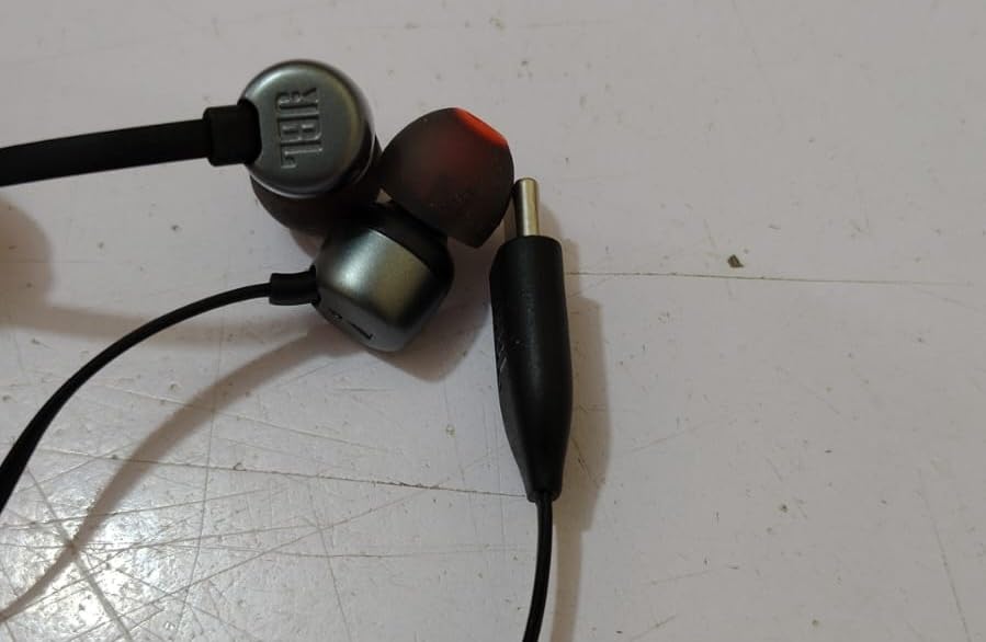 JBL Tune 310C - Wired Hi-Res in-Ear Headphones, Tangle-Free Flat Cable, 3-Button Remote with Microphone (Black) customer photo 1
