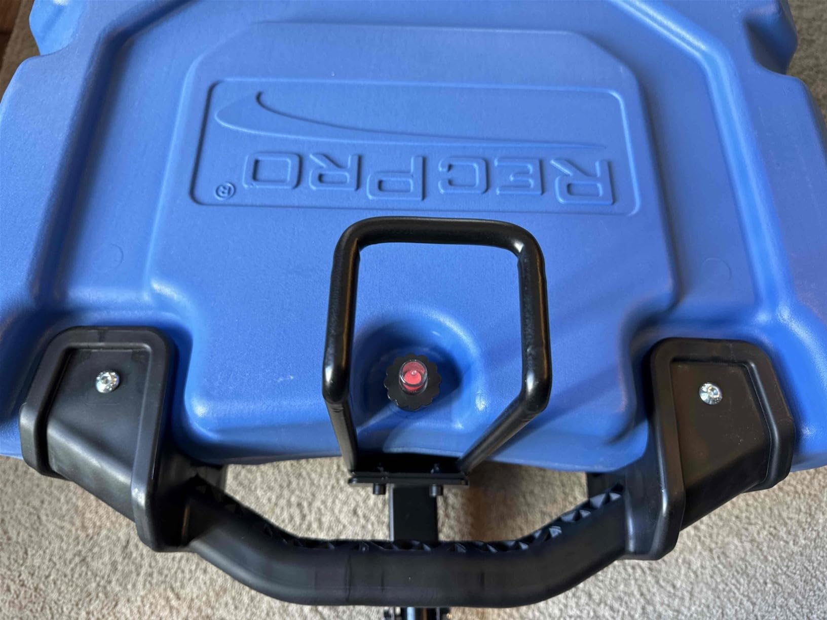 RecPro RV Portable Waste tank | 36 Gallon | Blue | No-Flat Tires | Heavy-Duty Polypropylene, Fast Emptying, Built-in Venting Cap and Fill Level Indicator customer photo 2