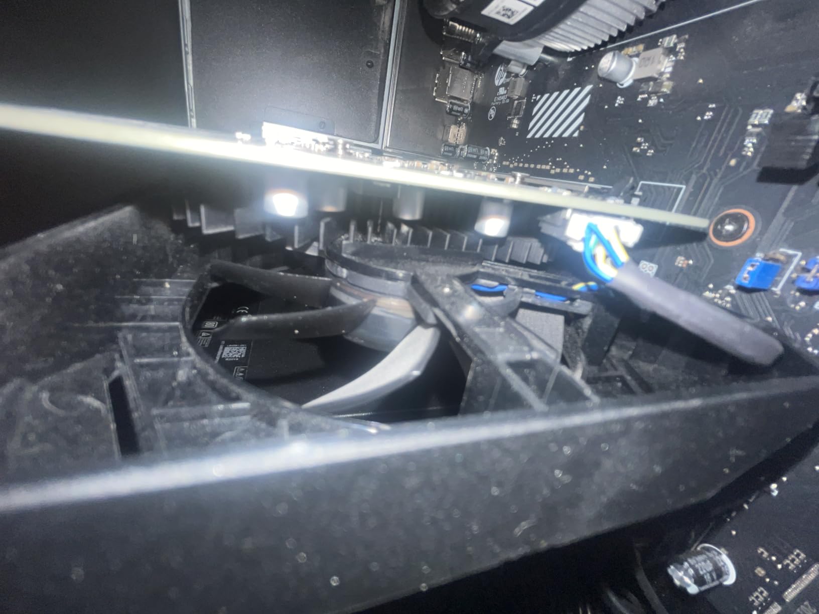 ASUS Dual GeForce RTX 3050 6GB GDDR6 OC Edition Gaming Graphics Card | PCIe 4.0, DLSS 3, HDMI 2.1, DisplayPort 1.4a, DVI-D, IP5X Dust Resistance, Stainless Steel Bracket customer photo 2