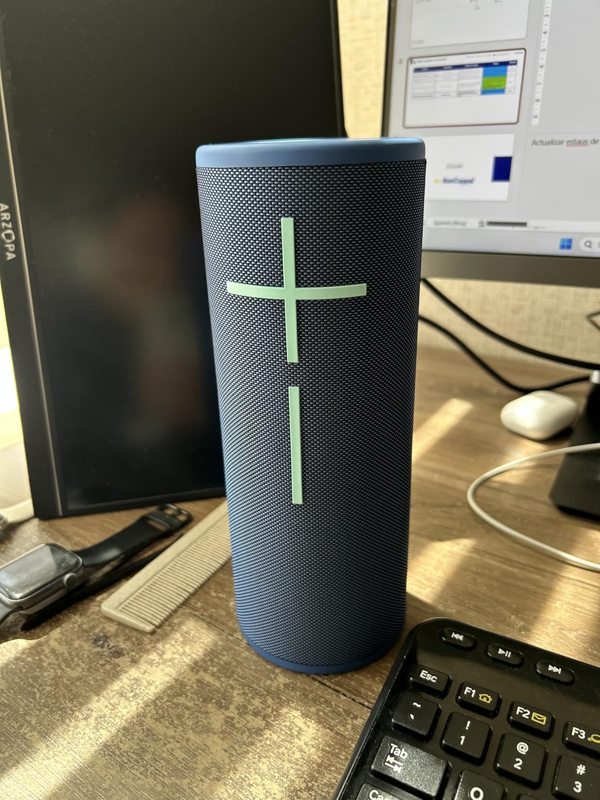 Ultimate Ears MEGABOOM 4 Waterproof Bluetooth Speaker - Lilac | Immersive 360-degree sound, balanced bass, floating design, 20-hour battery, 147ft (45m) range customer photo 1