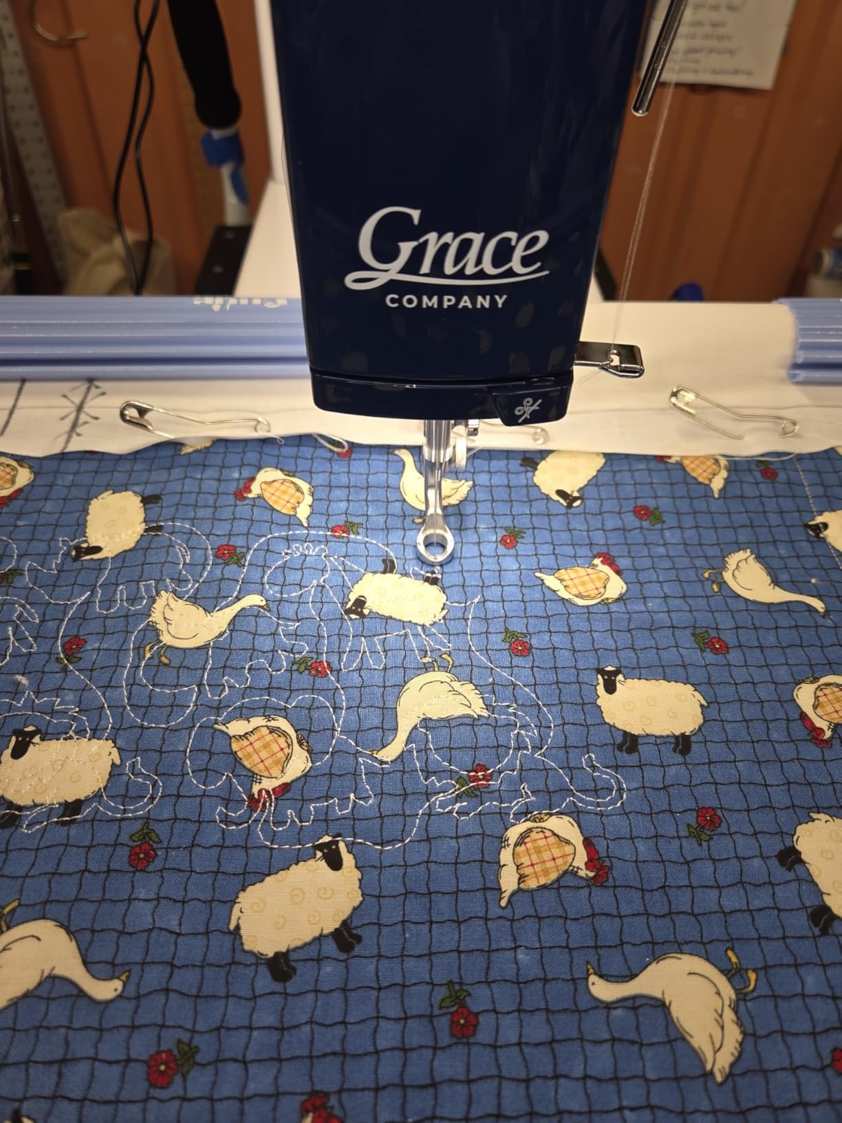 Little Rebel Sewing and Quilting Machine with Built-in Stitch Regulation (Little Rebel) customer photo 1