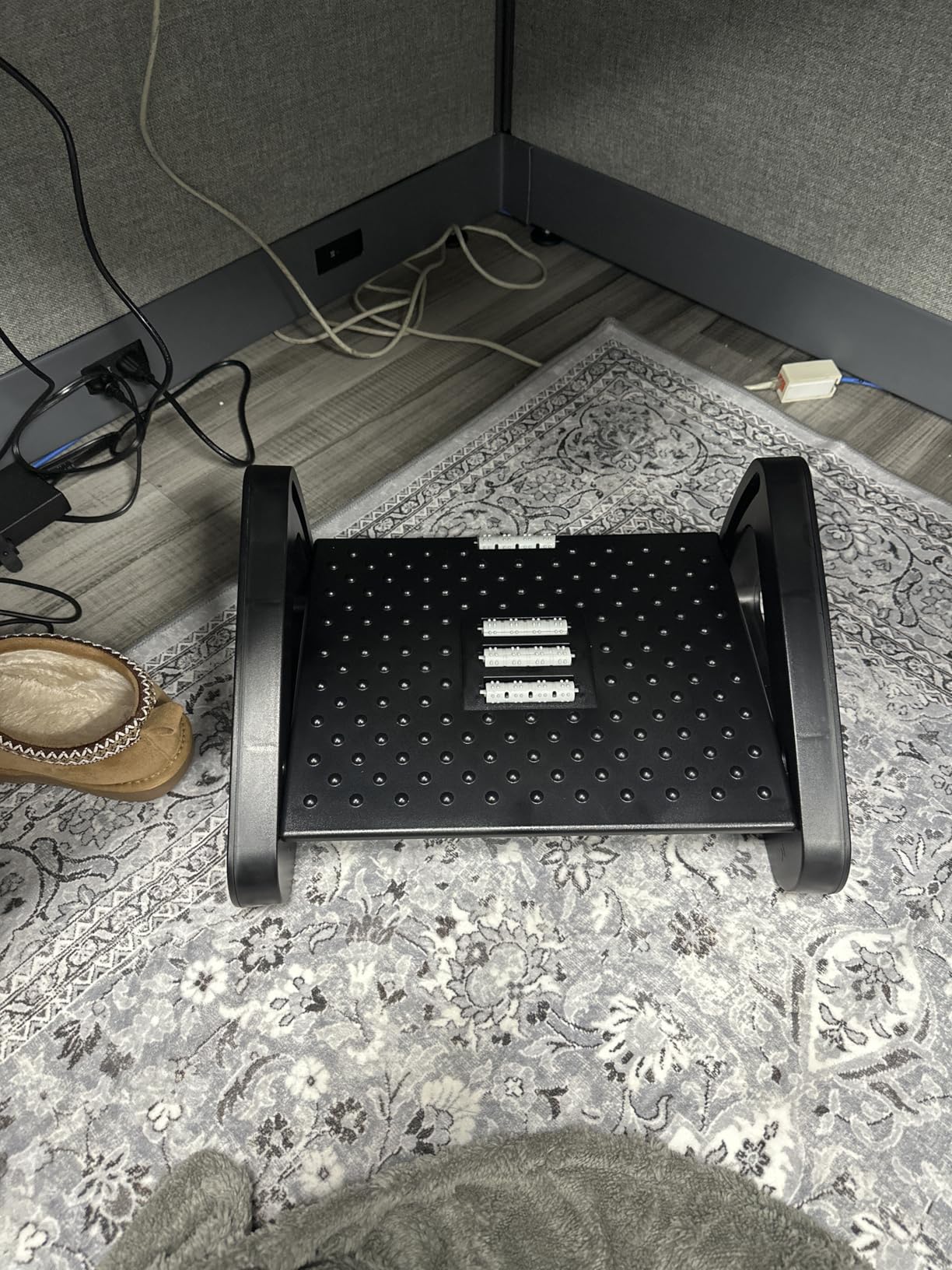 CasaZenith Foot Rest, Six Heights Adjustable Foot Rest Under Desk at Work | Ergonomic Foot Stool for Under Office Desk, Under Desk Footrest with Foot Massage Roller, Chair Footrest for Leg Rest - Black customer photo 1