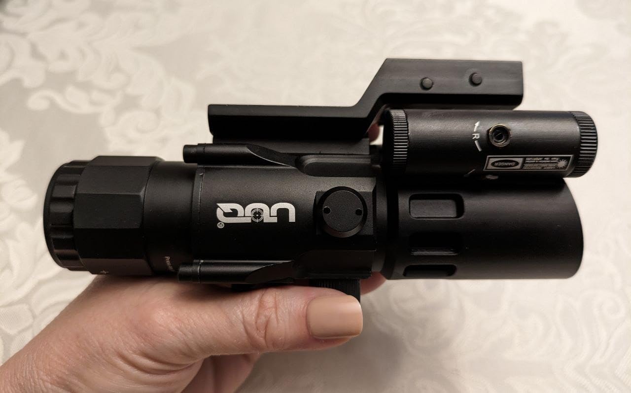 UUQ 4X32 Prism Optics Rifle Scope with Red Laser, Red Illuminated Reticle, Upgraded Buttons, and Glass Etched Reticle 4X Magnification-Fits 20mm Free Mounts customer photo 2