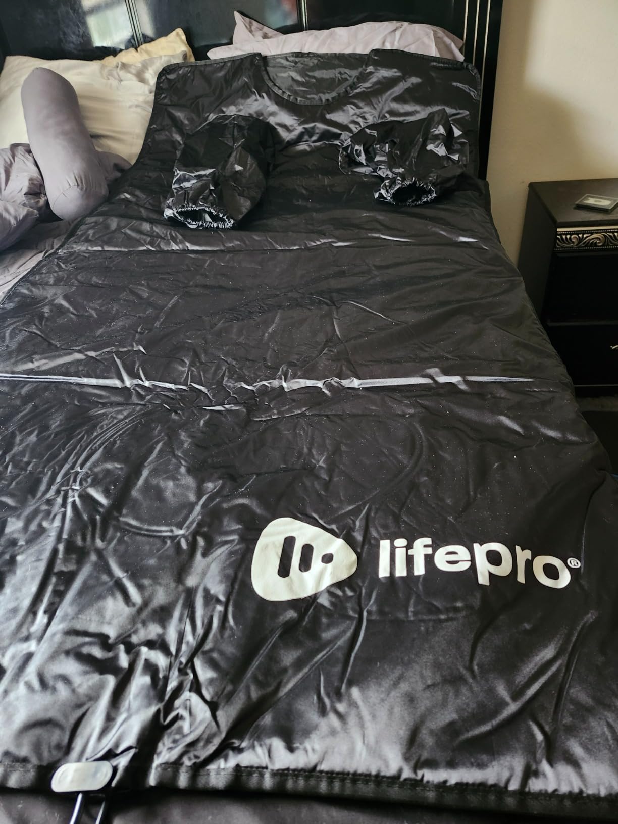 Lifepro Portable Infrared Sauna Blanket with Arm Sleeves - Far Infrared Sauna for Wellness, Skin Rejuvenation, Accelerated Recovery, & Relaxation customer photo 1