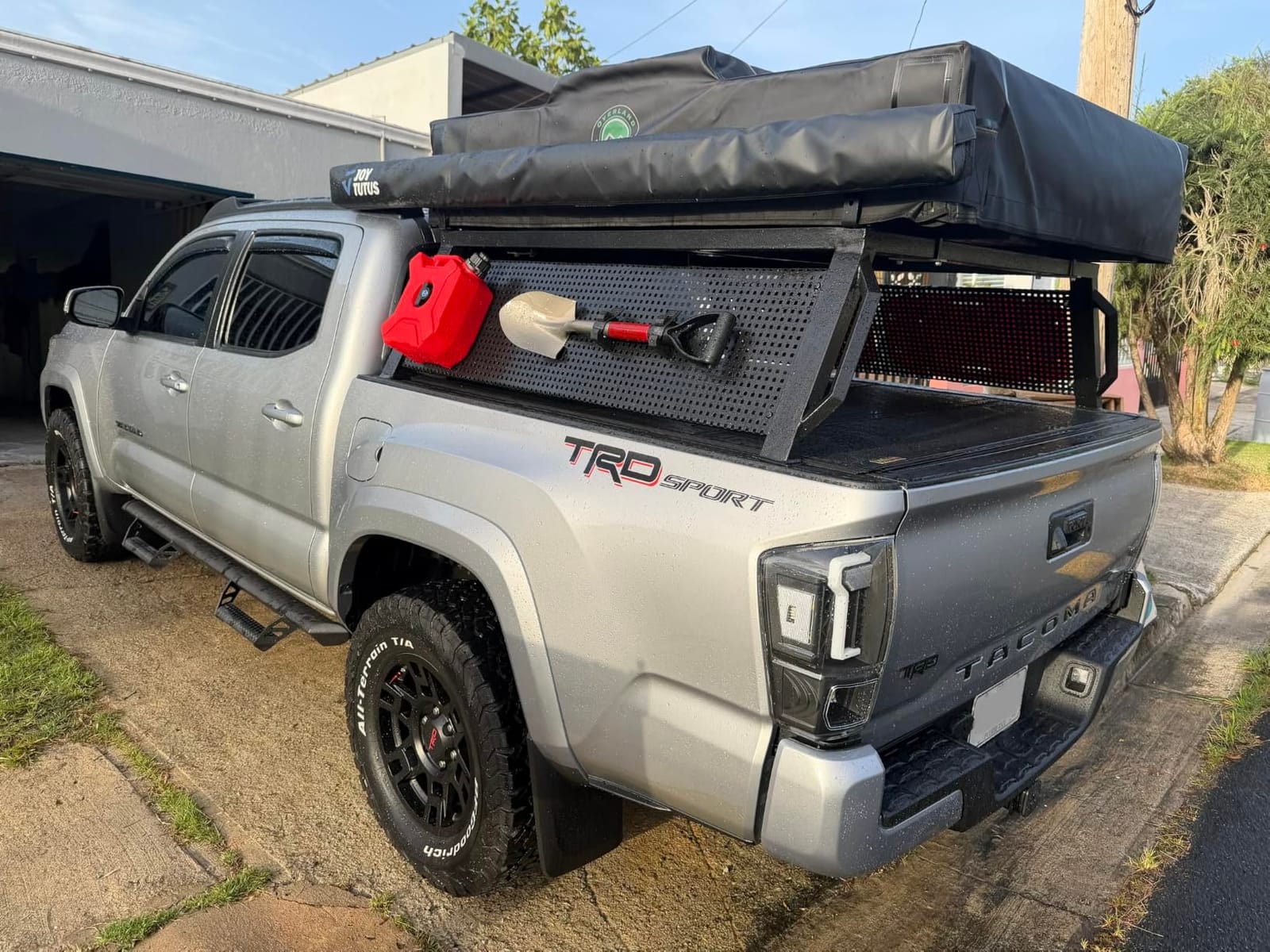 JOYTUTUS Vehicle Awning 6.6'x8.2' Roof Rack Pull-Out Sun Shade UV50+, Weatherproof 4x4 Side Sunshade for Camping, Car Awning with Adjustable Hardware, Quick Set-up, SUV/Truck/Van/Jeep customer photo 1