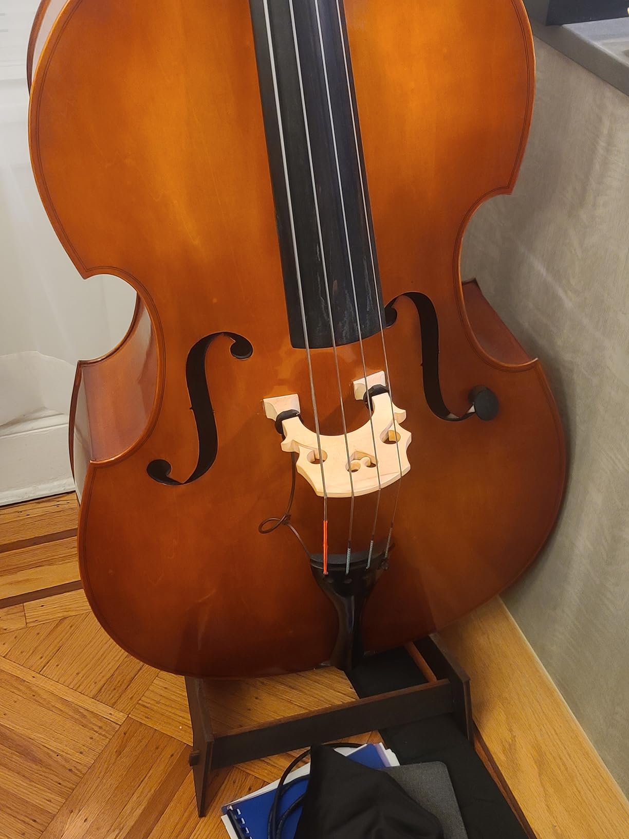 Wooden Double Bass Stand, Fits 1/8 to 4/4 Upright Bass, Brown | Sturdy and Portable, Cello Stand with Rubber Protection, Detachable Design, Universal Fits Upright Double Bass and Cello customer photo 1