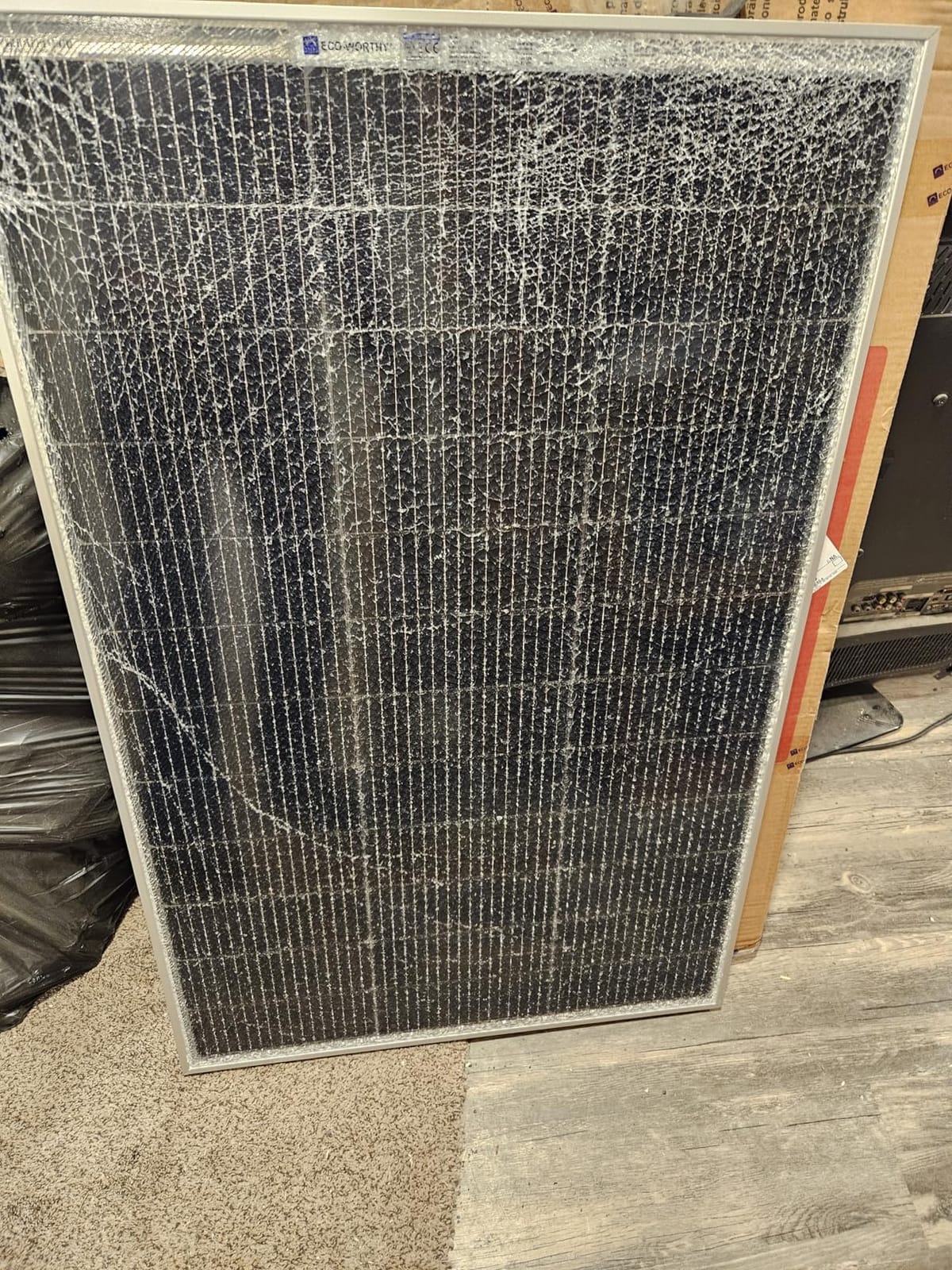 ECO-WORTHY 400W Solar Panels N-Type 4pcs 100 Watt 18V Monocrystalline | IP68 Waterproof, 16BB, Perfect for Off Grid PV Power for Home, Camping, Boat, Shed Farm, RV, 12V/24V battery customer photo 1