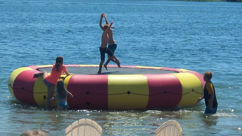 VEVOR Inflatable Water Bouncer, 15ft Recreational Water Trampoline, Portable Bounce Swim Platform with 3-Step Ladder & Electric Air Pump, Kids Adults Floating Rebounder for Pool, Lake, Water Sports customer photo 2
