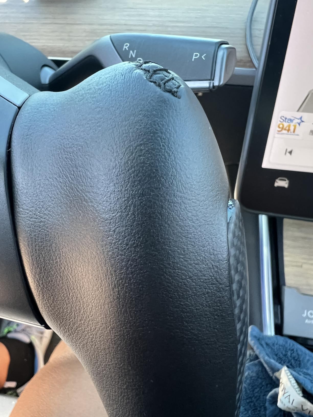 ZIMABLUE Yoke Steering Wheel Personalized Yoke Steering Wheel, Nappa Leather with Side Matte Carbon Fiber without Front Trim for Tesla Model 3 2017-2023, Model Y 2019-2024 With Heating Function customer photo 1