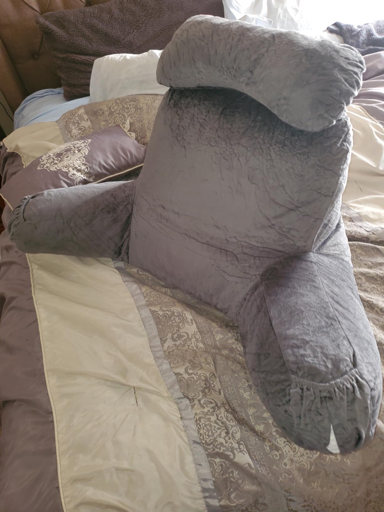 OAISZ Reading Pillow for Sitting in Bed with Shredded Memory Foam, Grey, 19-Inch, Extended Arms, Side Pockets customer photo 1