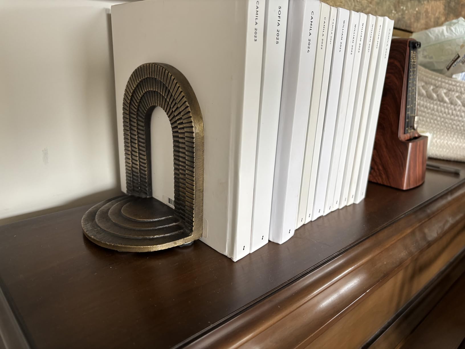 Cast Iron Brick Arch Bookends Set, Antique Brass Book Ends, 2 Decorative Book Holders for Shelves or Bookcase, Stylish Brass, Non-Skid Anti-Slip Heavy Duty, Home Décor Gift customer photo 1