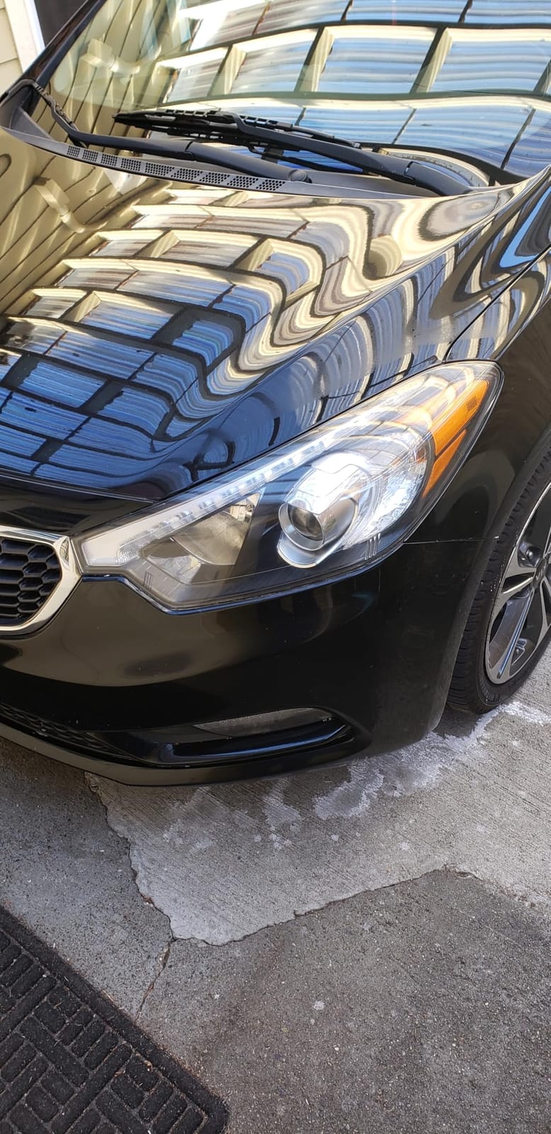 Meguiar's Ultimate Headlight Restoration Kit - The Perfect Headlight Repair Kit to Remove Yellowing and Cloudiness from Headlights - Easy to Use and Seals Headlights with 18 Plus Months of Protection customer photo 2