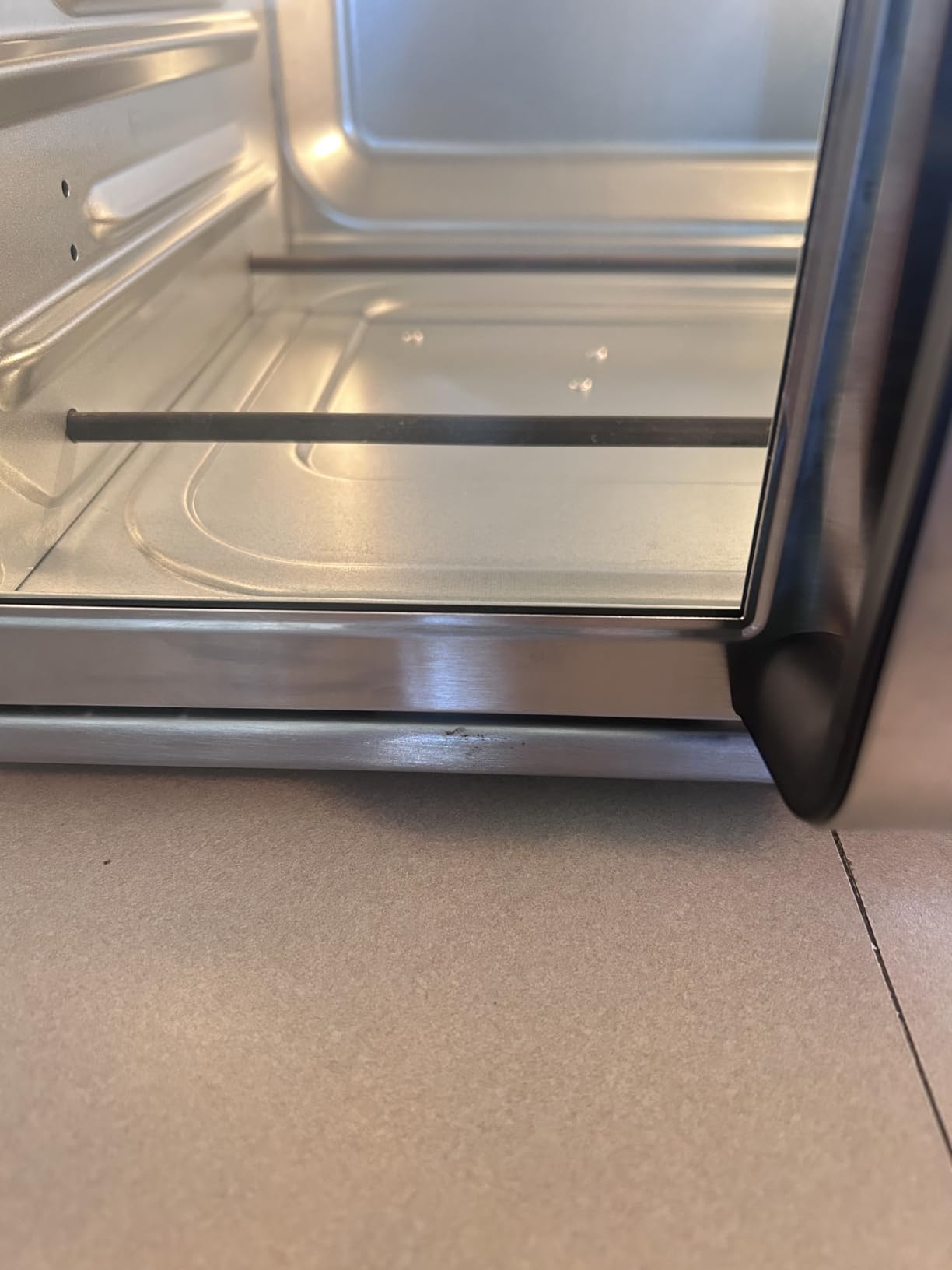 Midea Flexify Classic French Door Toaster Oven Air Fryer Combo, 26.4 QT customer photo 2
