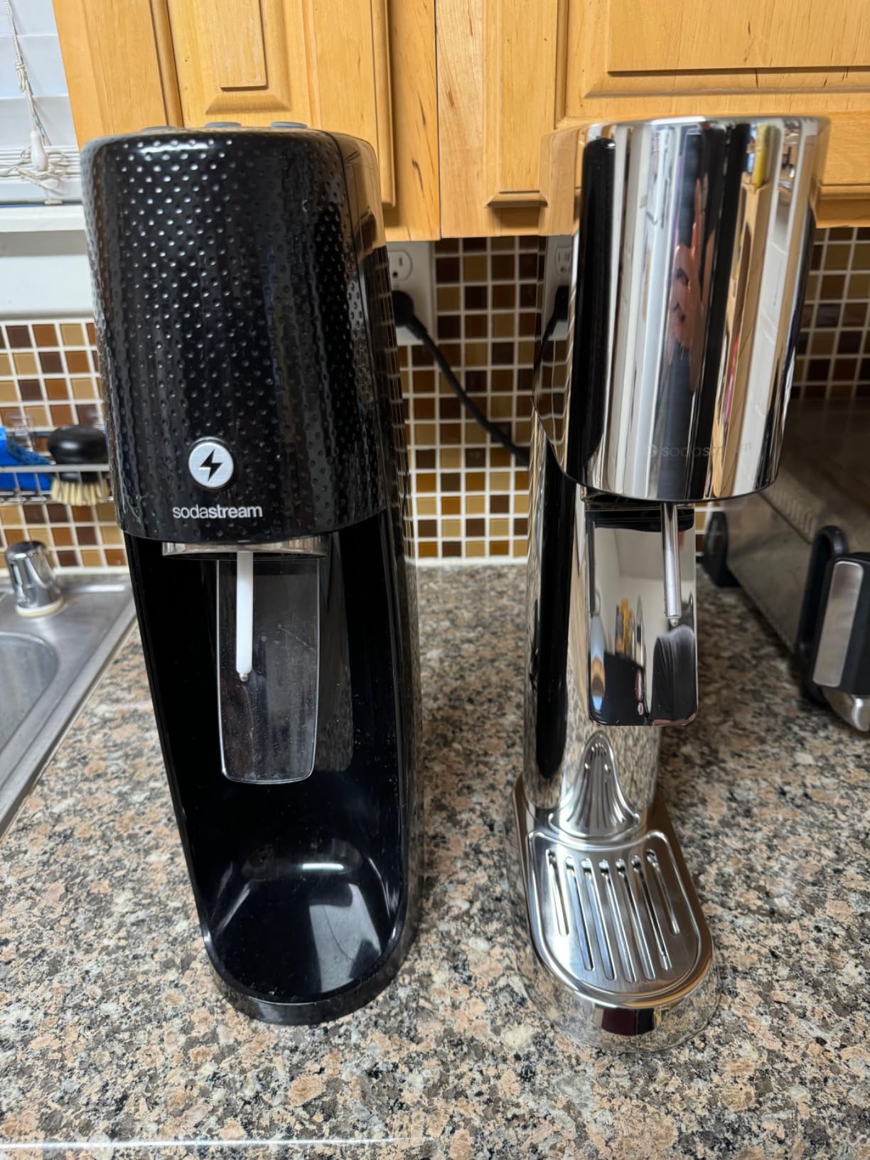 SodaStream ENSO Sparkling Water Maker, Stainless Steel Soda Maker, CQC CO2 System, Includes 1 Quick Connect 60L CO2 Cylinder, 1 Dishwasher Safe BPA Free Bottle, Make your own Pepsi, Silver customer photo 2