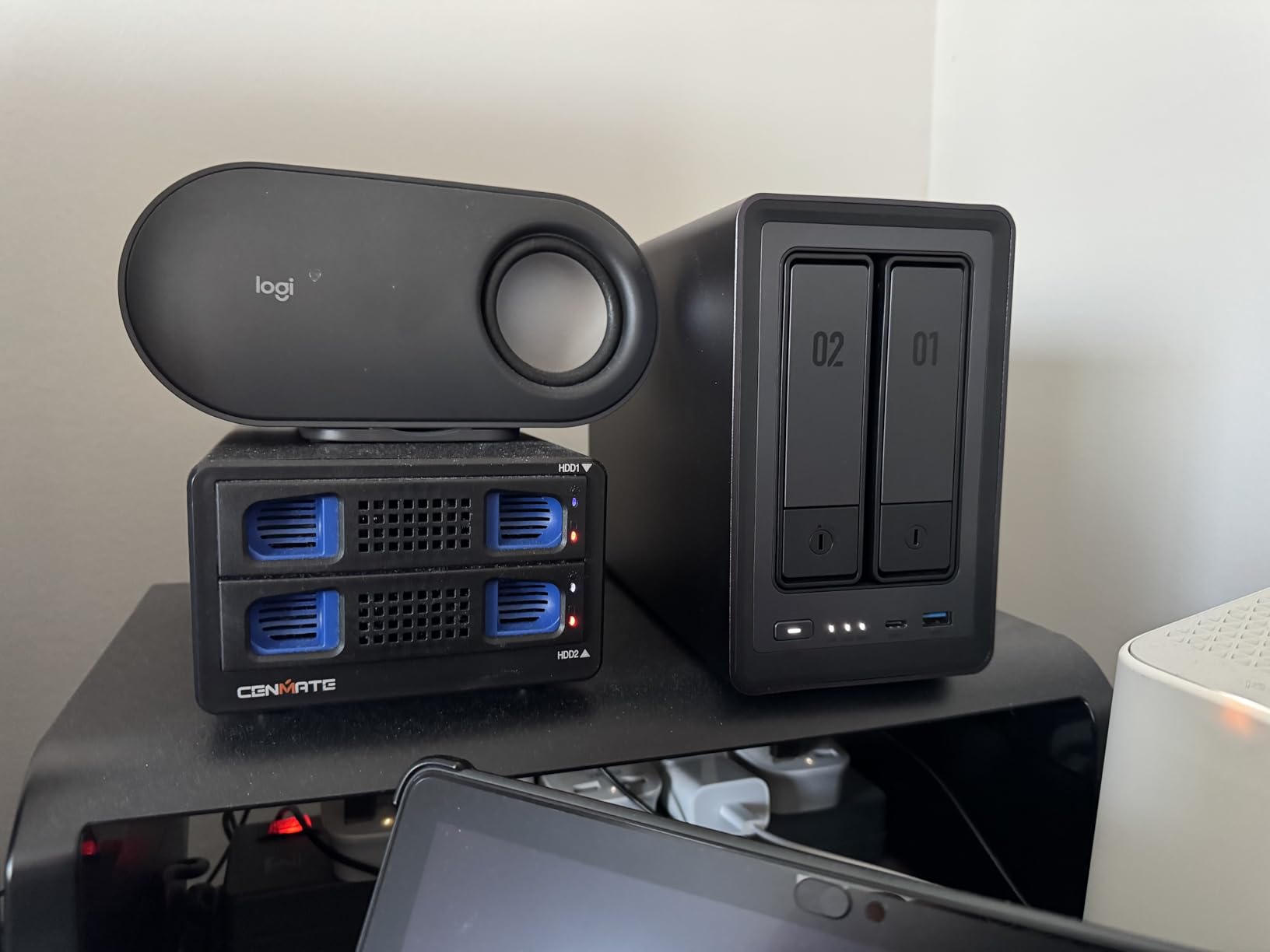 UGREEN NAS DXP2800 2-Bay for Advanced Home Users, Remote Workers & Creators | Home Media & Data Center, Docker & VM, Plex, Fast File Transfer, Intel N100, 8GB DDR5, 2.5GbE, 2x M.2 NVMe, 4K HDMI (Diskless) customer photo 1