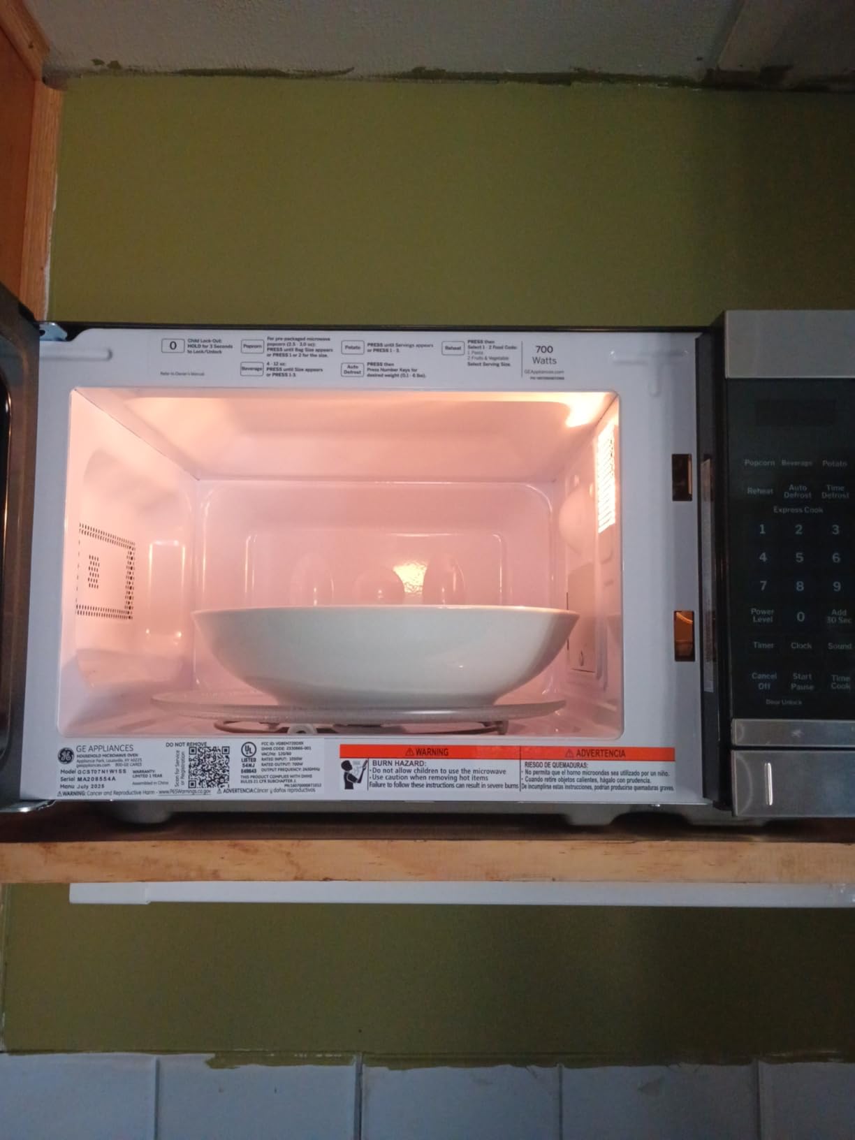 GE Countertop Microwave Oven, 700 Watt, 0.7 Cu. Ft., Black, GCST07N1WBB customer photo 1