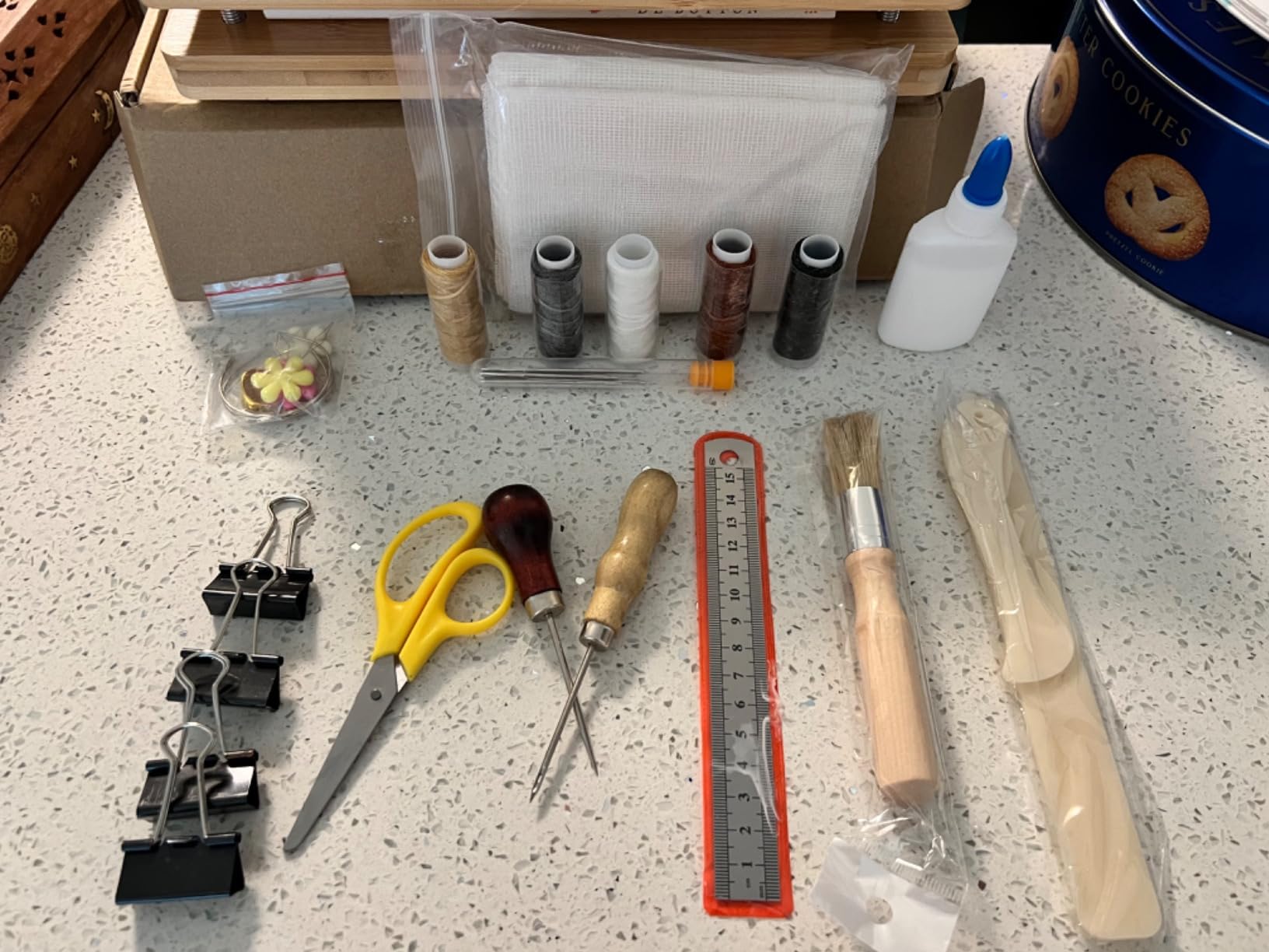 HEJIN Book Binding Kits, Book Press with Plastic Bone Folder, Waxed Thread, Book Binding Materials for Beginners Bookbinding Supplies, 11.6 x 7.8 Inches customer photo 2