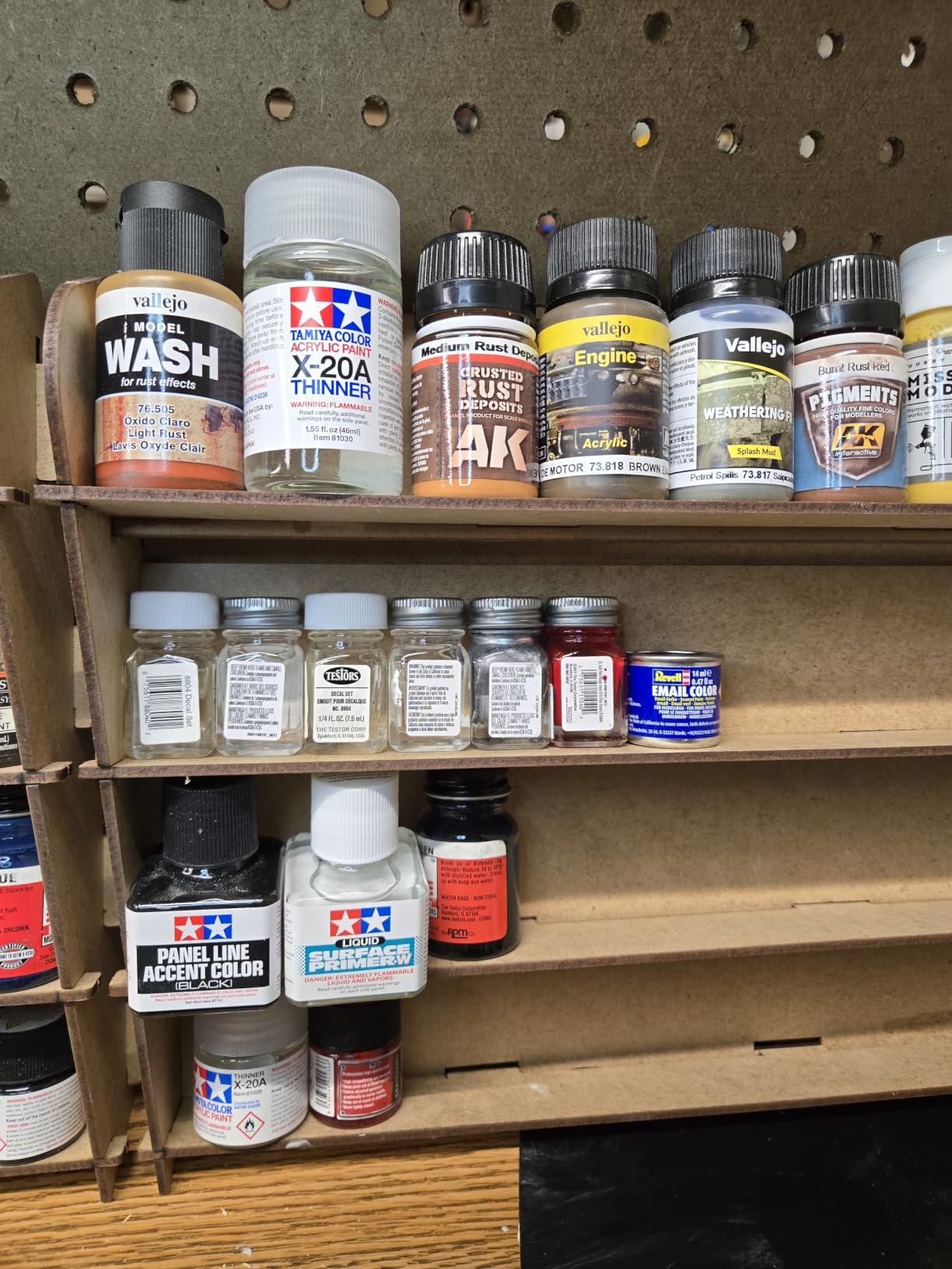 PROSCALE 2x Universal Wall Paint Organizer for Miniatures & Modeling, Vertical Paint Shelf with Flat Shelves (No Holes) for Mixed Bottle Sizes, Compatible with Vallejo, Citadel, Army Painter, AK customer photo 1
